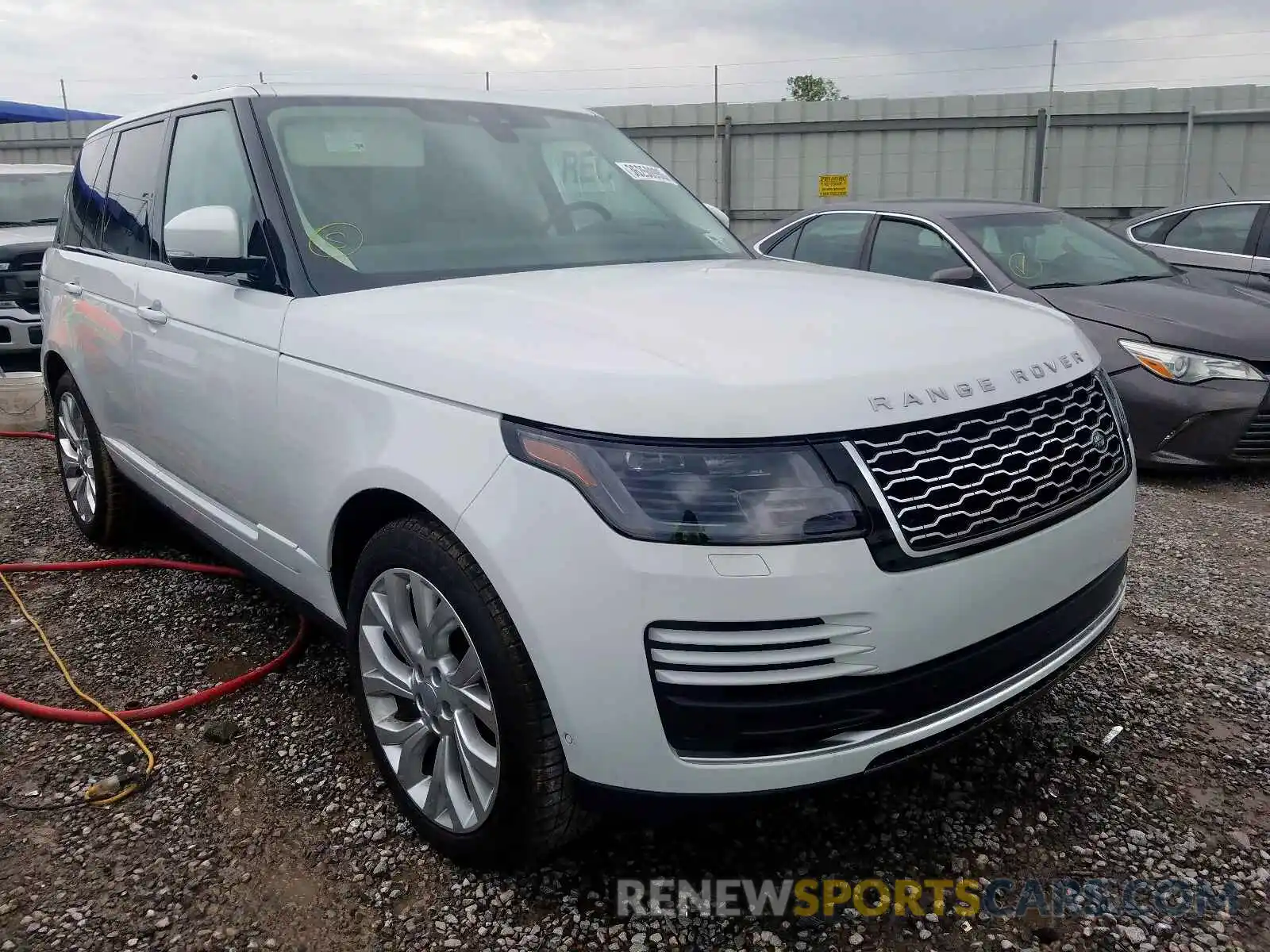 1 Фотография поврежденного автомобиля SALGS2SV1KA516791 LAND ROVER RANGEROVER 2019