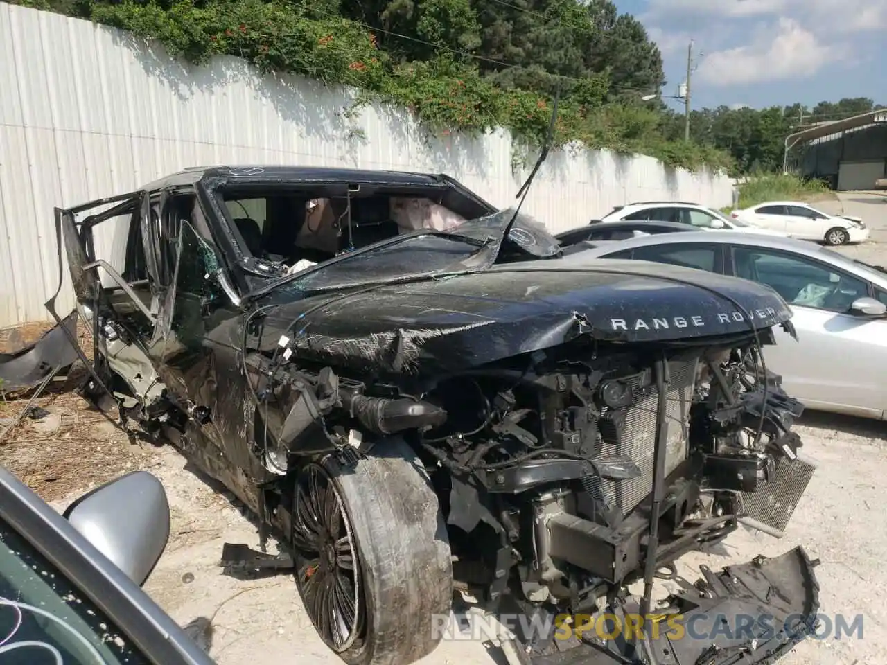 1 Photograph of a damaged car SALGS2SV1KA563528 LAND ROVER RANGEROVER 2019