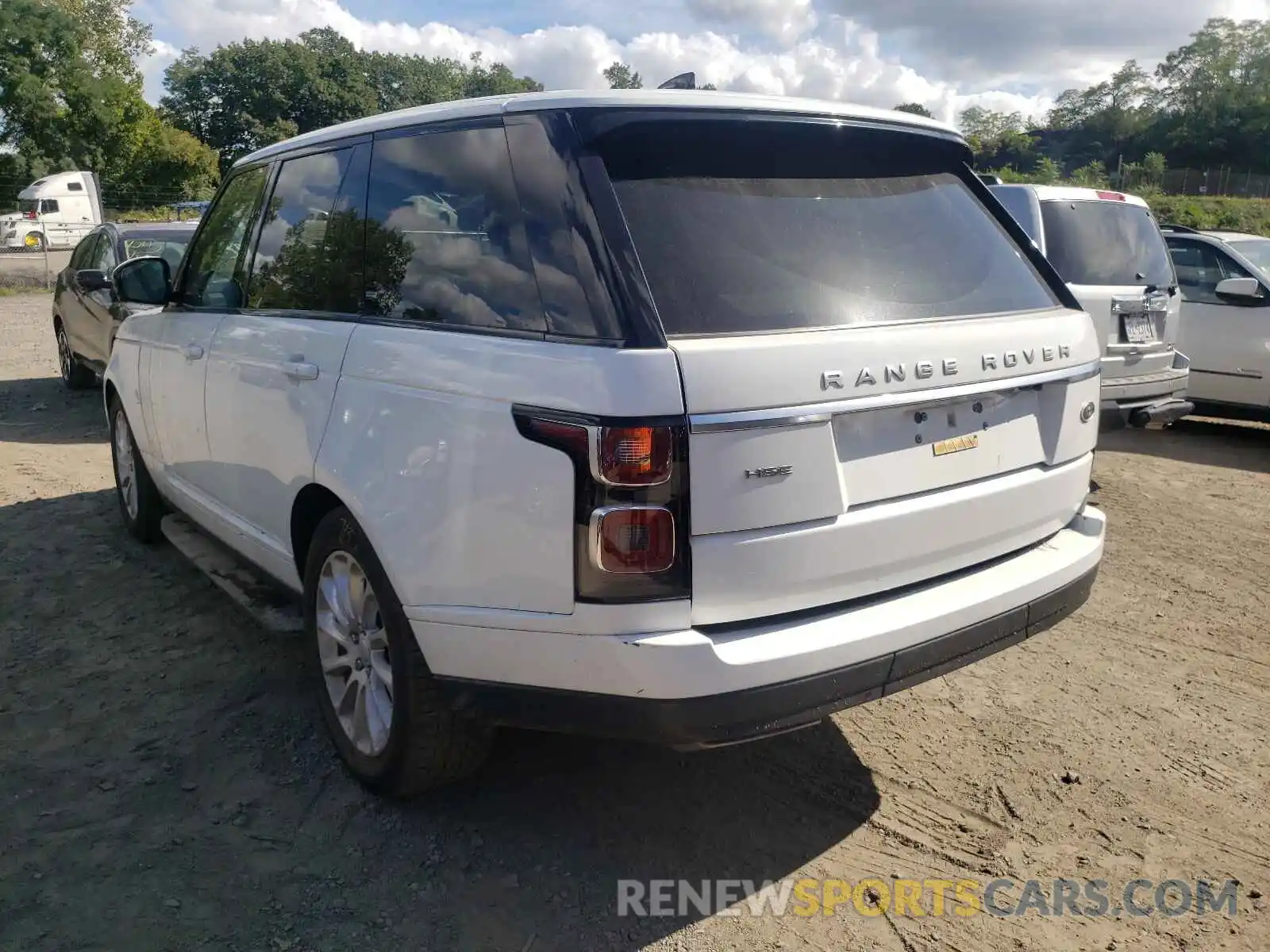 3 Фотография поврежденного автомобиля SALGS2SV2KA525435 LAND ROVER RANGEROVER 2019