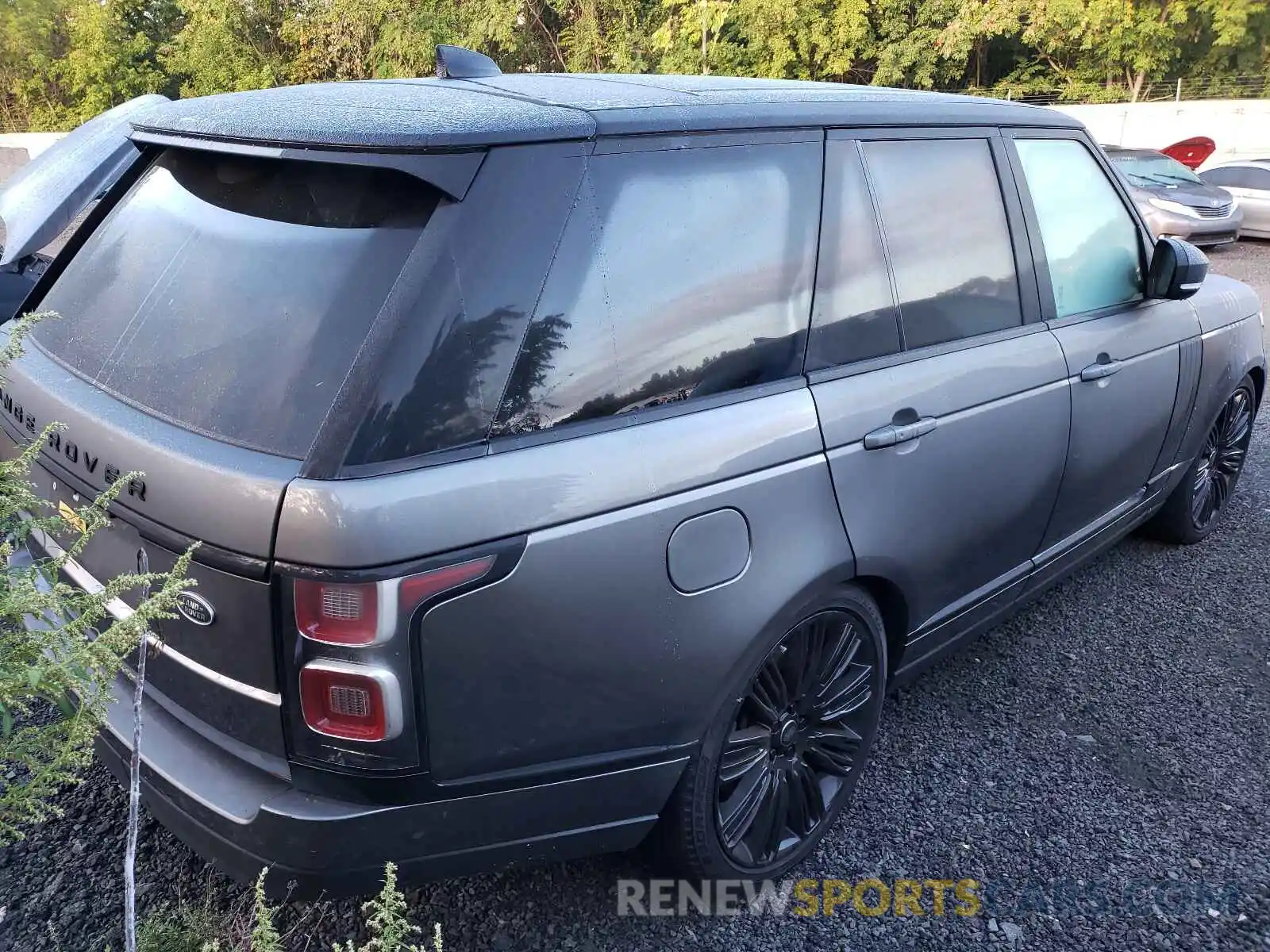 4 Photograph of a damaged car SALGS2SV3KA535567 LAND ROVER RANGEROVER 2019