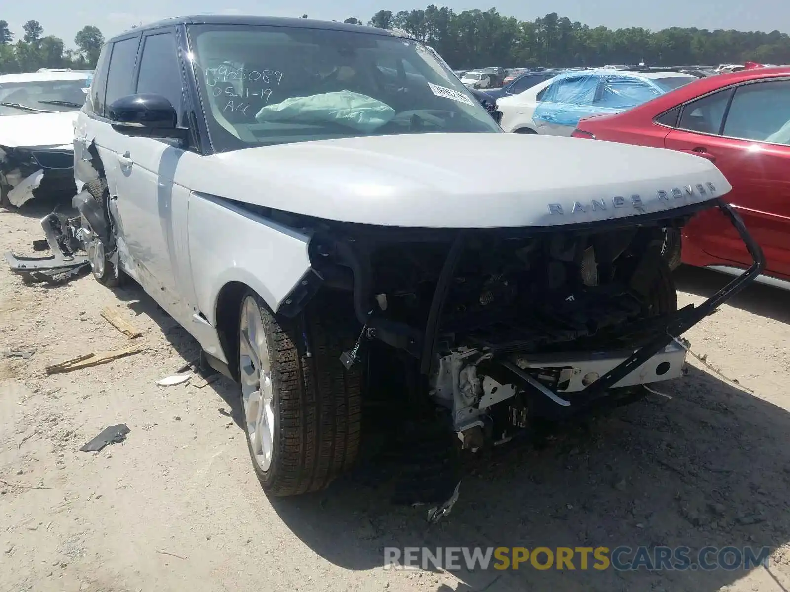 1 Photograph of a damaged car SALGS2SV3KA552840 LAND ROVER RANGEROVER 2019