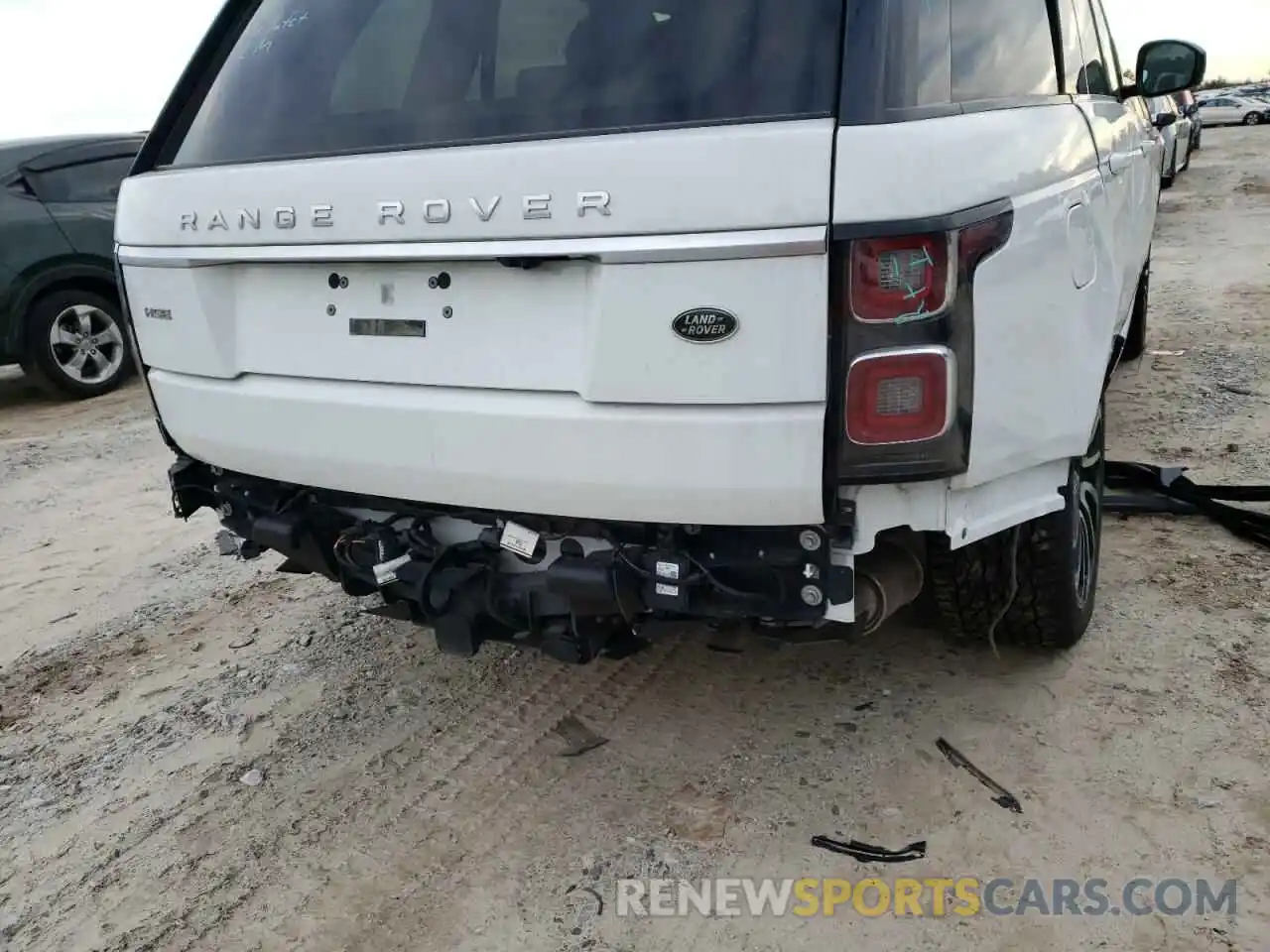 9 Photograph of a damaged car SALGS2SV4KA519121 LAND ROVER RANGEROVER 2019