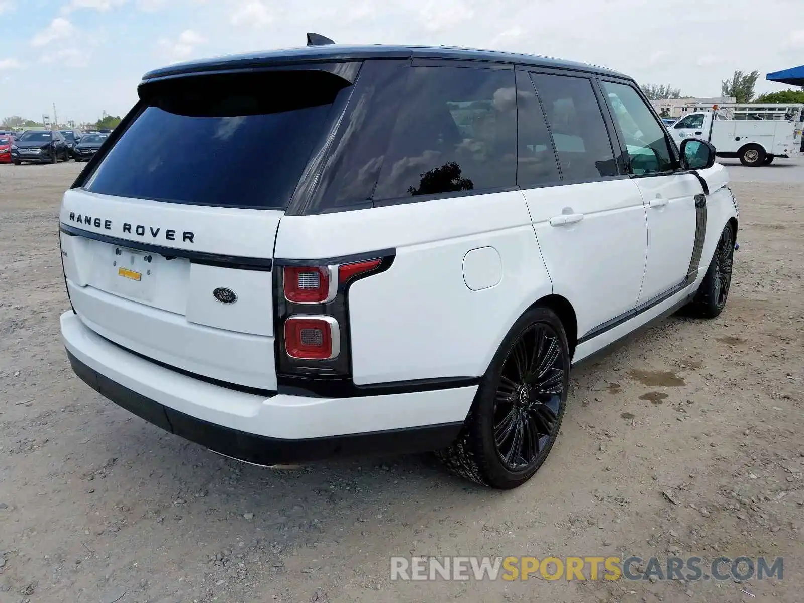 4 Фотография поврежденного автомобиля SALGS2SV4KA547825 LAND ROVER RANGEROVER 2019