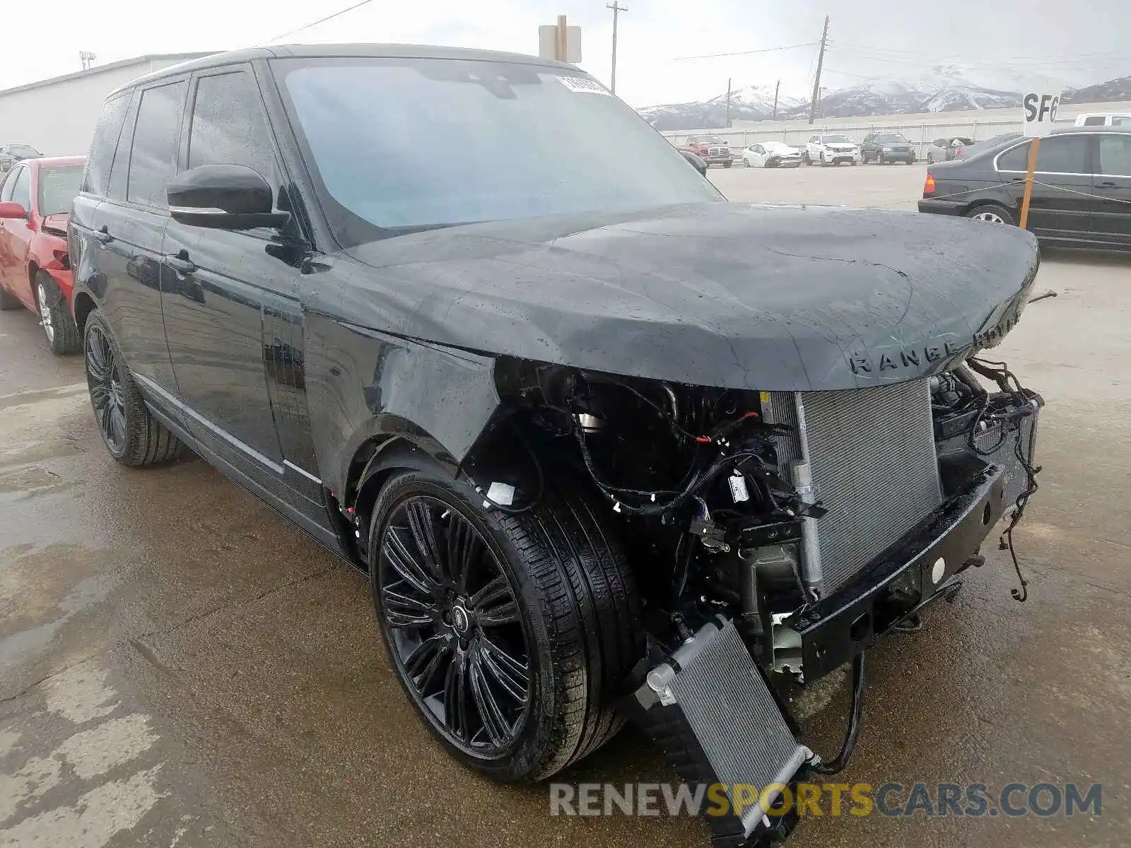 1 Photograph of a damaged car SALGS2SV5KA562754 LAND ROVER RANGEROVER 2019