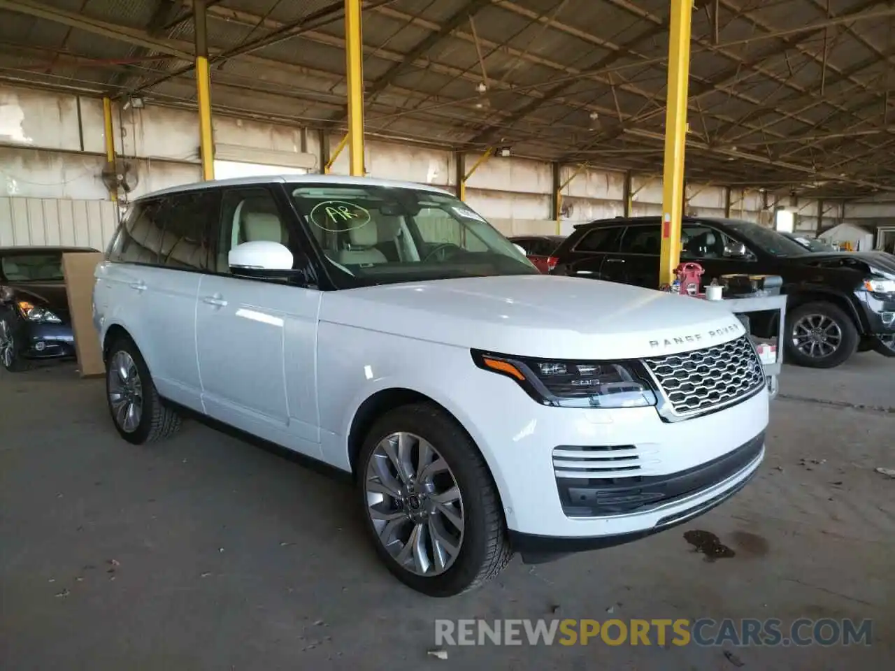 1 Photograph of a damaged car SALGS2SV6KA566795 LAND ROVER RANGEROVER 2019