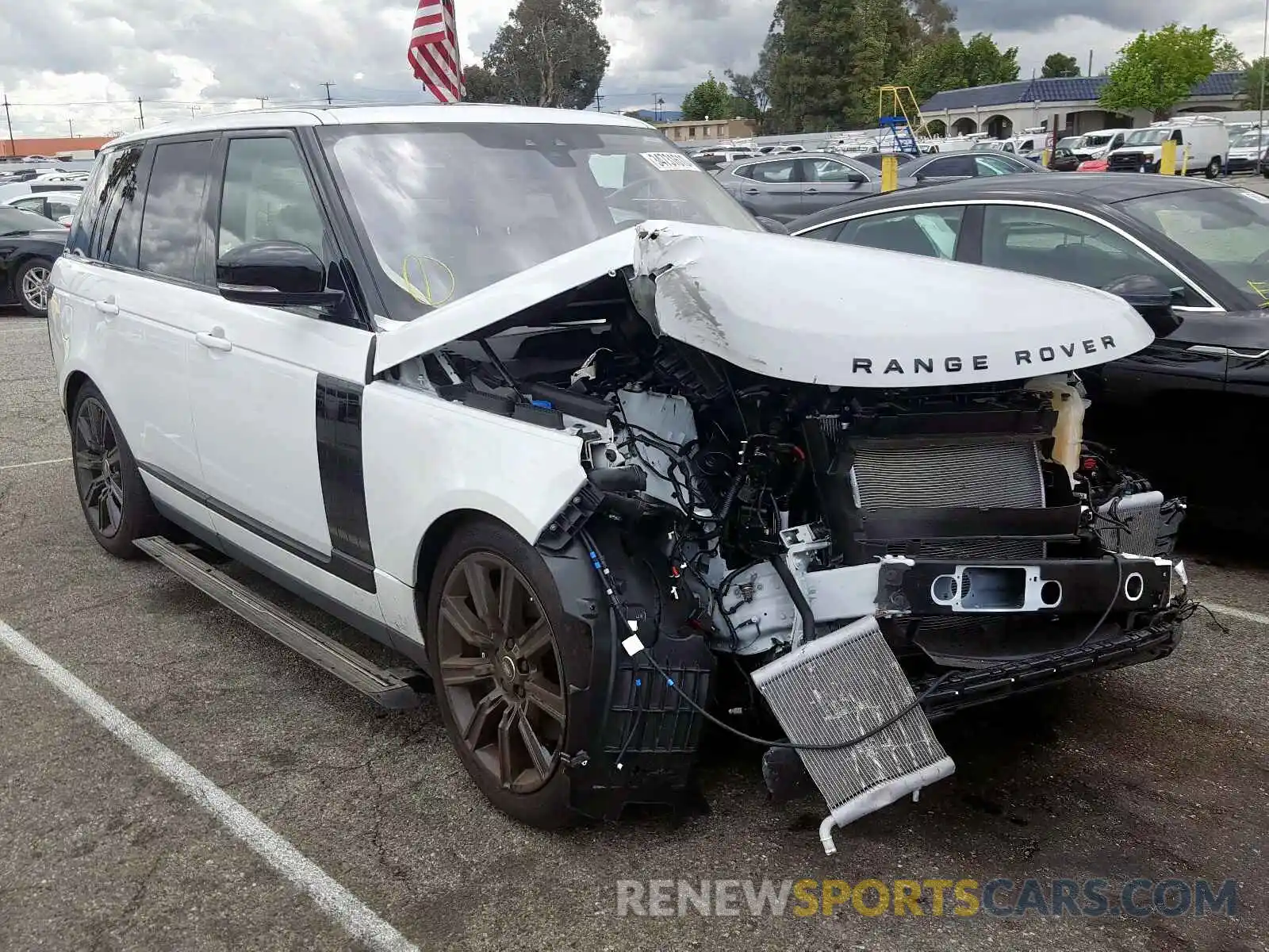 1 Photograph of a damaged car SALGS2SV8KA549125 LAND ROVER RANGEROVER 2019