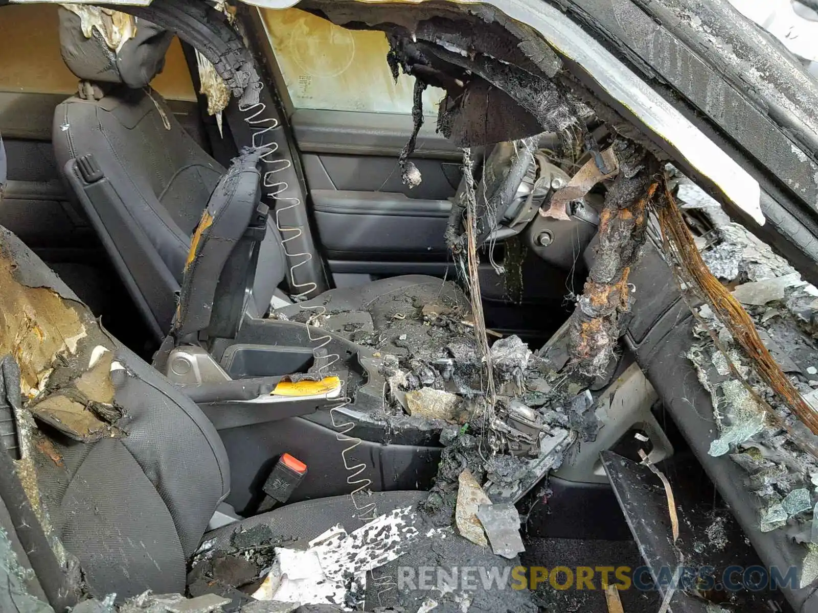 5 Photograph of a damaged car SALGS2SV8KA557614 LAND ROVER RANGEROVER 2019