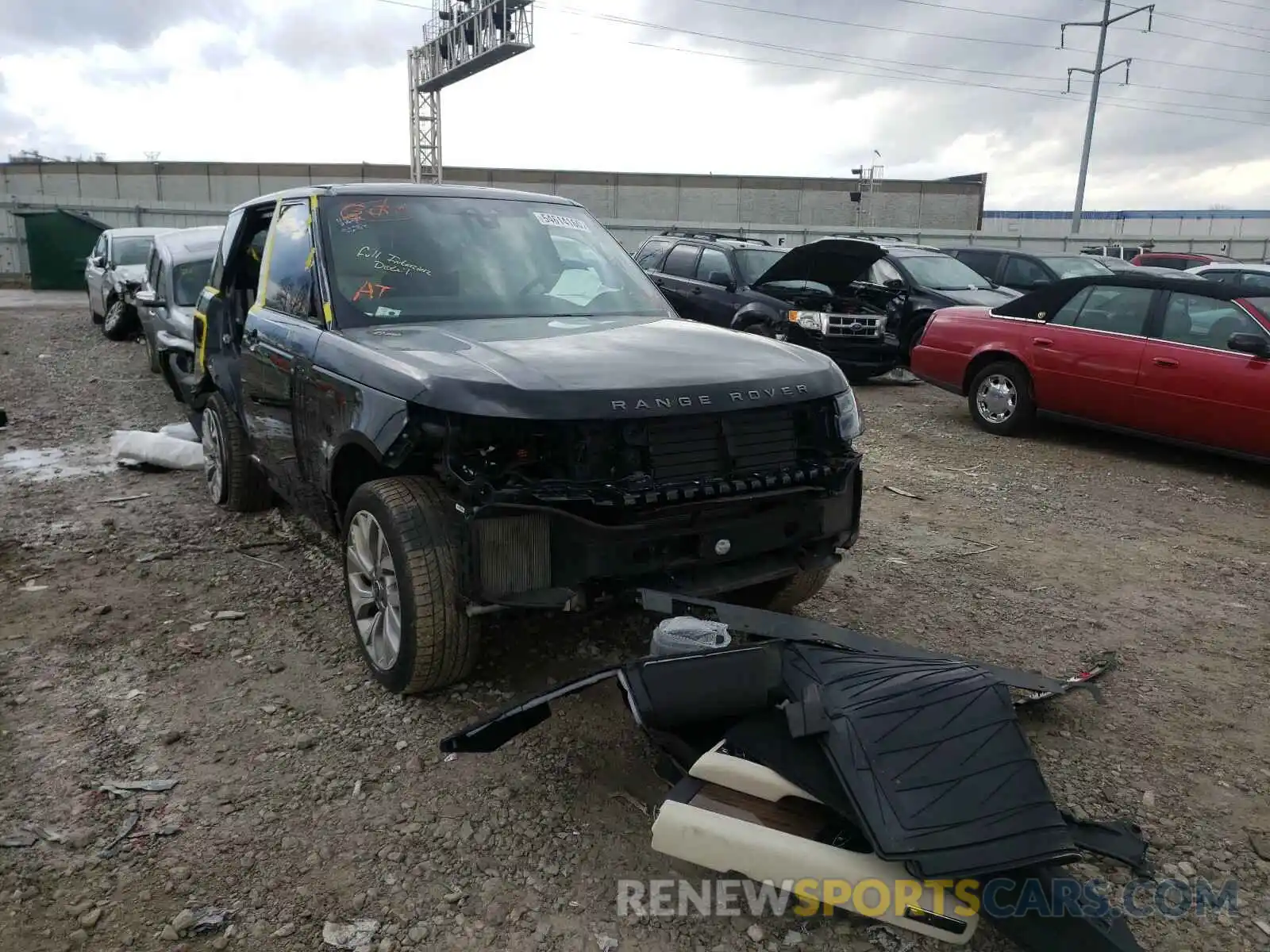 1 Photograph of a damaged car SALGS2SVXKA523898 LAND ROVER RANGEROVER 2019