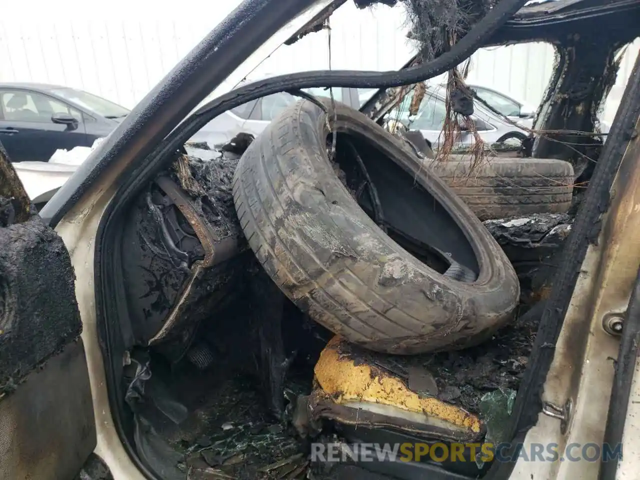 8 Photograph of a damaged car SALGS2SVXKA525697 LAND ROVER RANGEROVER 2019