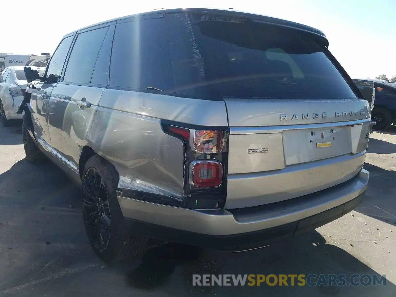 3 Photograph of a damaged car SALGS5RE9KA534298 LAND ROVER RANGEROVER 2019