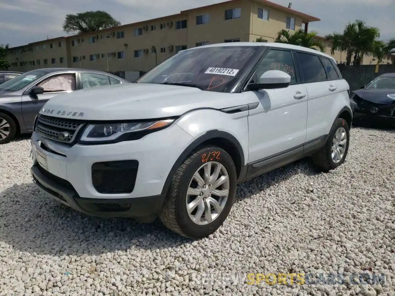 2 Photograph of a damaged car SALVP2RX0KH347712 LAND ROVER RANGEROVER 2019