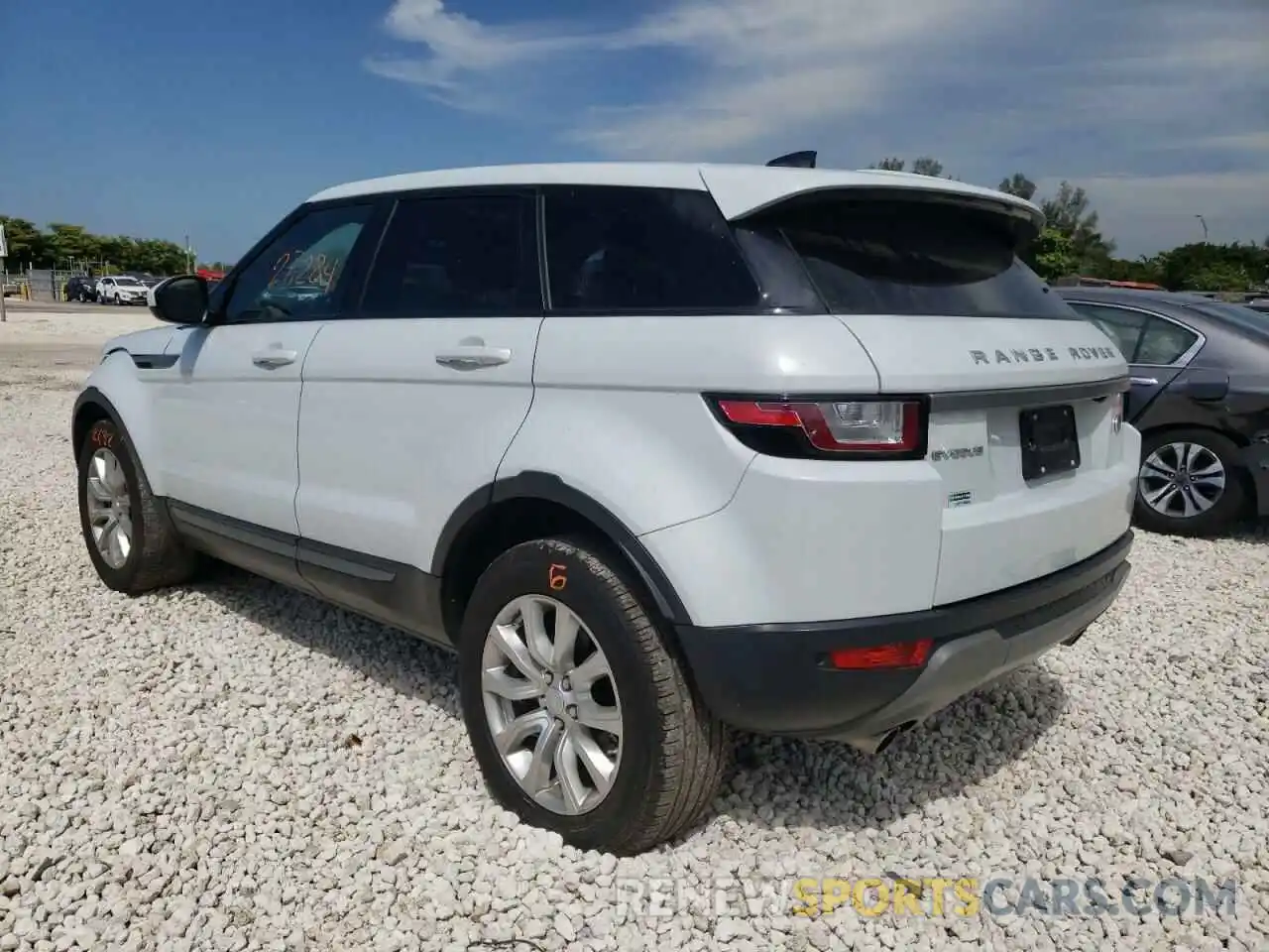 3 Photograph of a damaged car SALVP2RX0KH347712 LAND ROVER RANGEROVER 2019