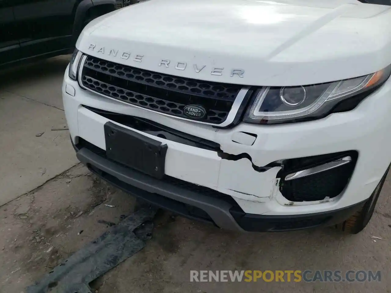 9 Фотография поврежденного автомобиля SALVP2RX0KH348133 LAND ROVER RANGEROVER 2019