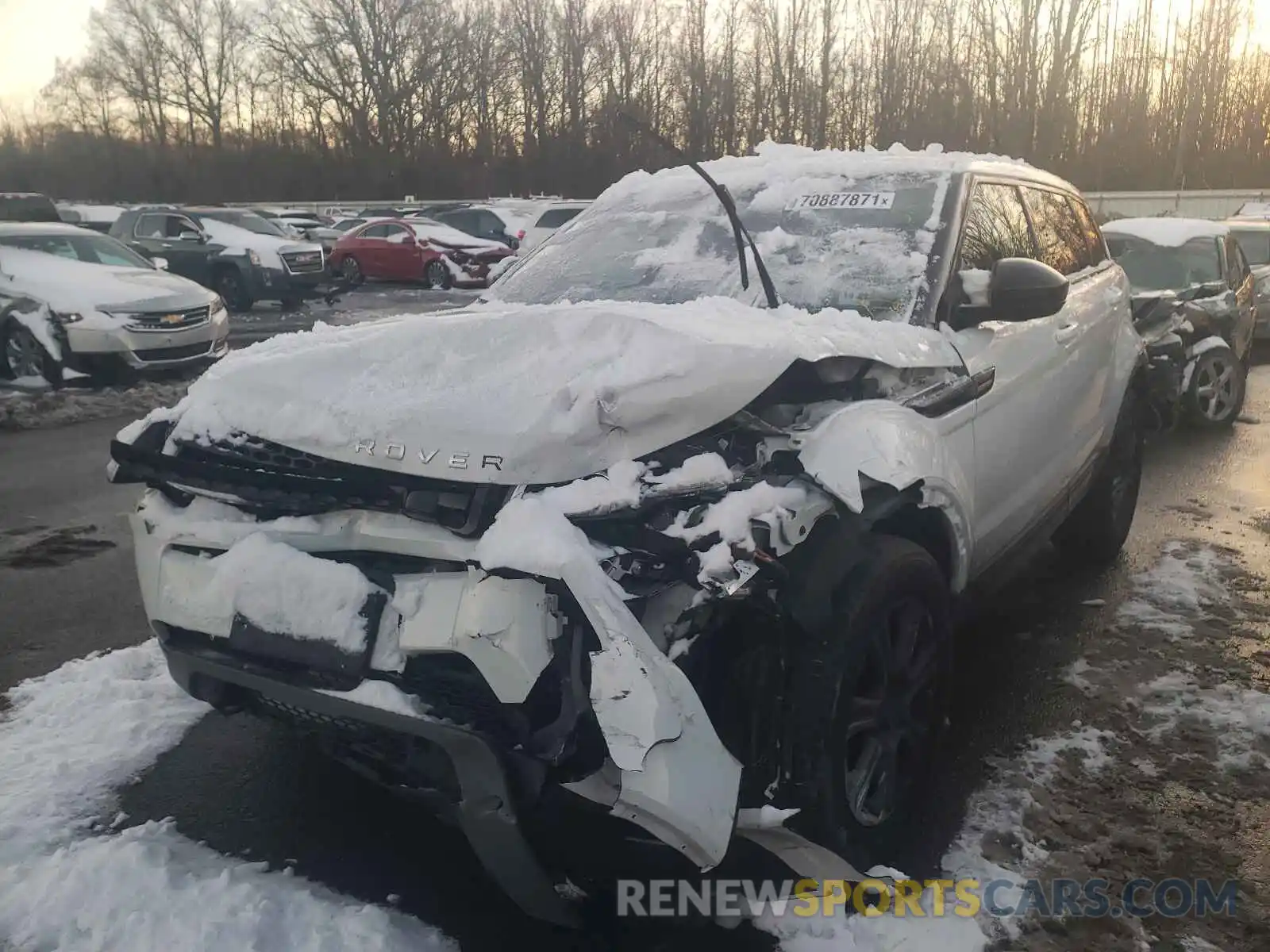 2 Photograph of a damaged car SALVP2RX0KH348388 LAND ROVER RANGEROVER 2019