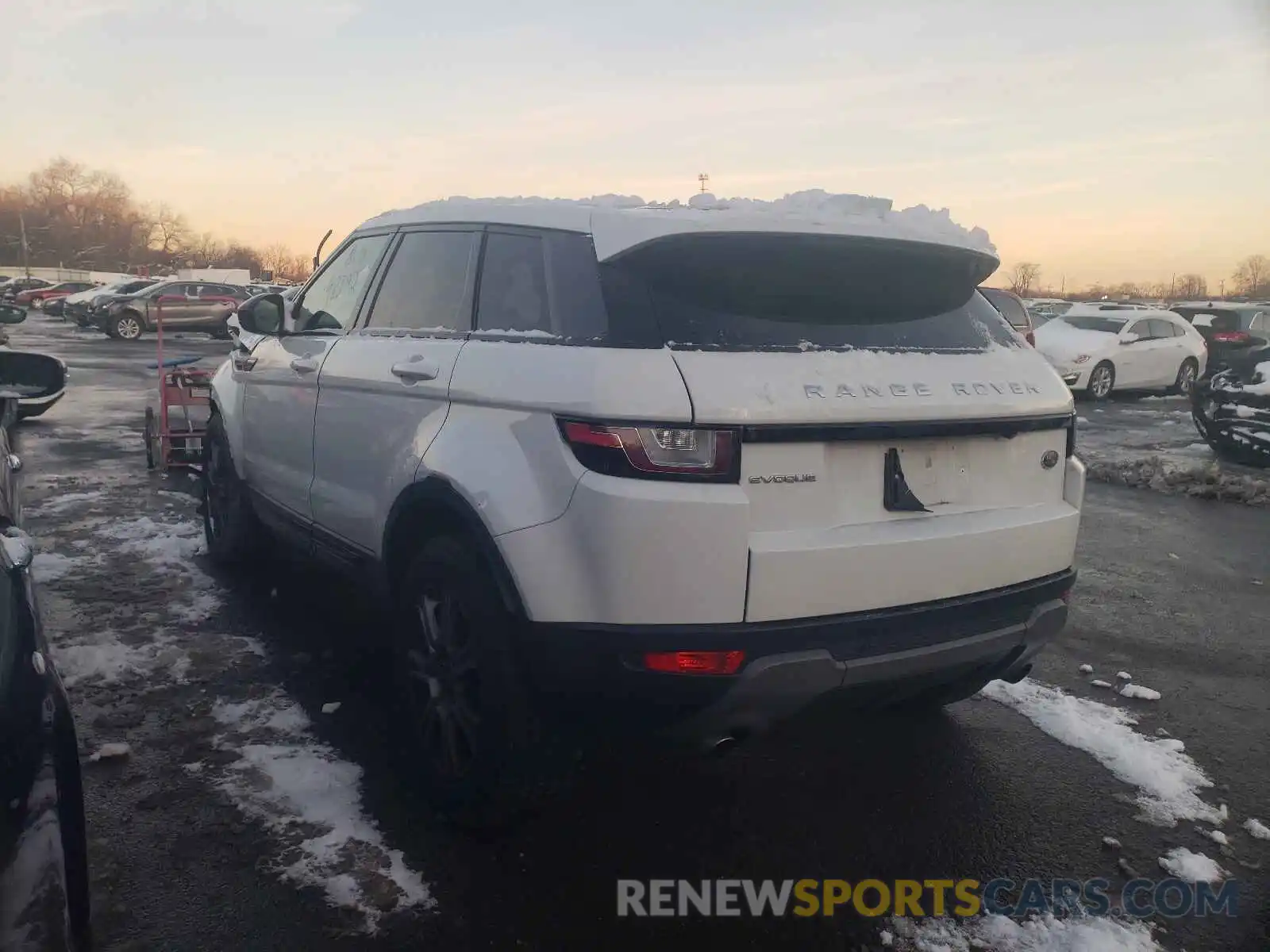 3 Photograph of a damaged car SALVP2RX0KH348388 LAND ROVER RANGEROVER 2019