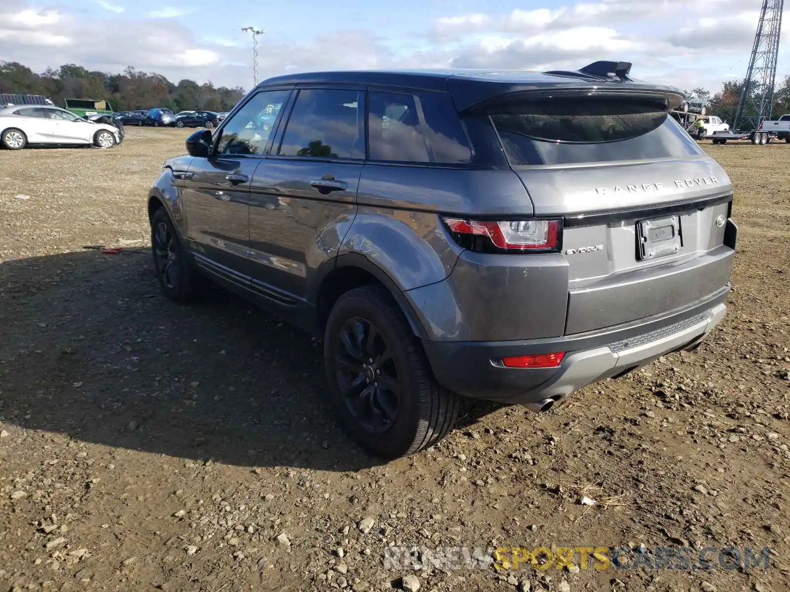 3 Фотография поврежденного автомобиля SALVP2RX2KH348795 LAND ROVER RANGEROVER 2019