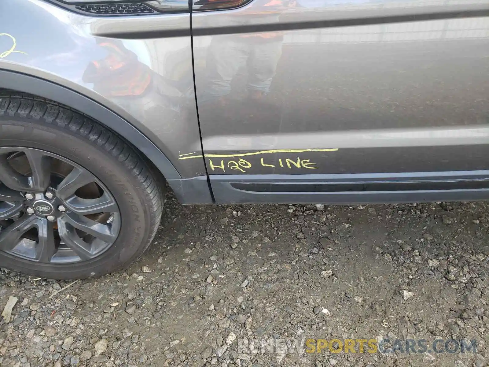 9 Photograph of a damaged car SALVP2RX2KH348795 LAND ROVER RANGEROVER 2019