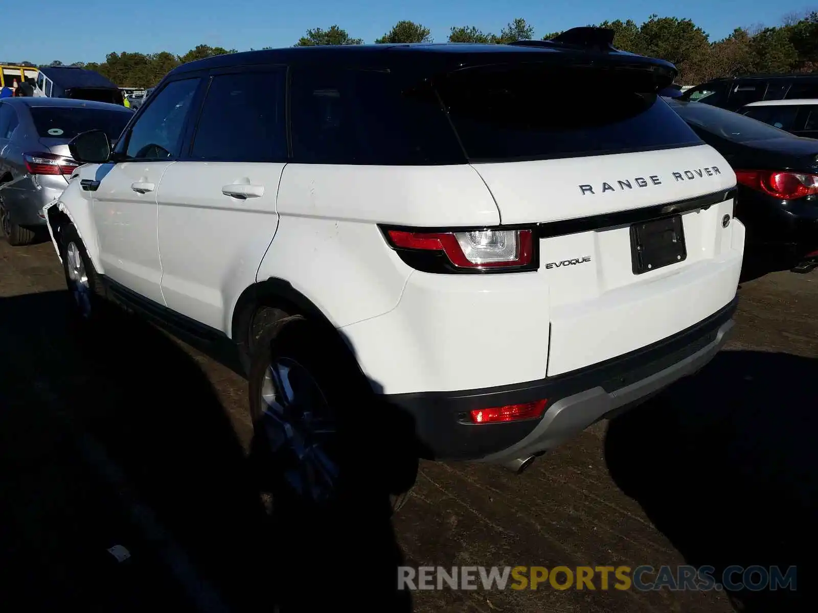 3 Photograph of a damaged car SALVP2RX5KH327682 LAND ROVER RANGEROVER 2019