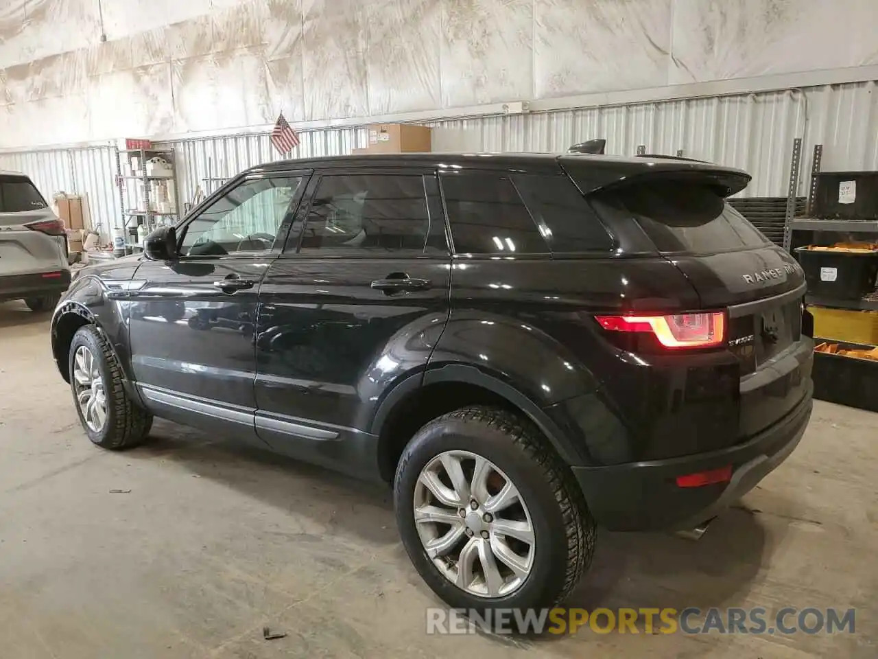 2 Photograph of a damaged car SALVP2RX5KH343414 LAND ROVER RANGEROVER 2019