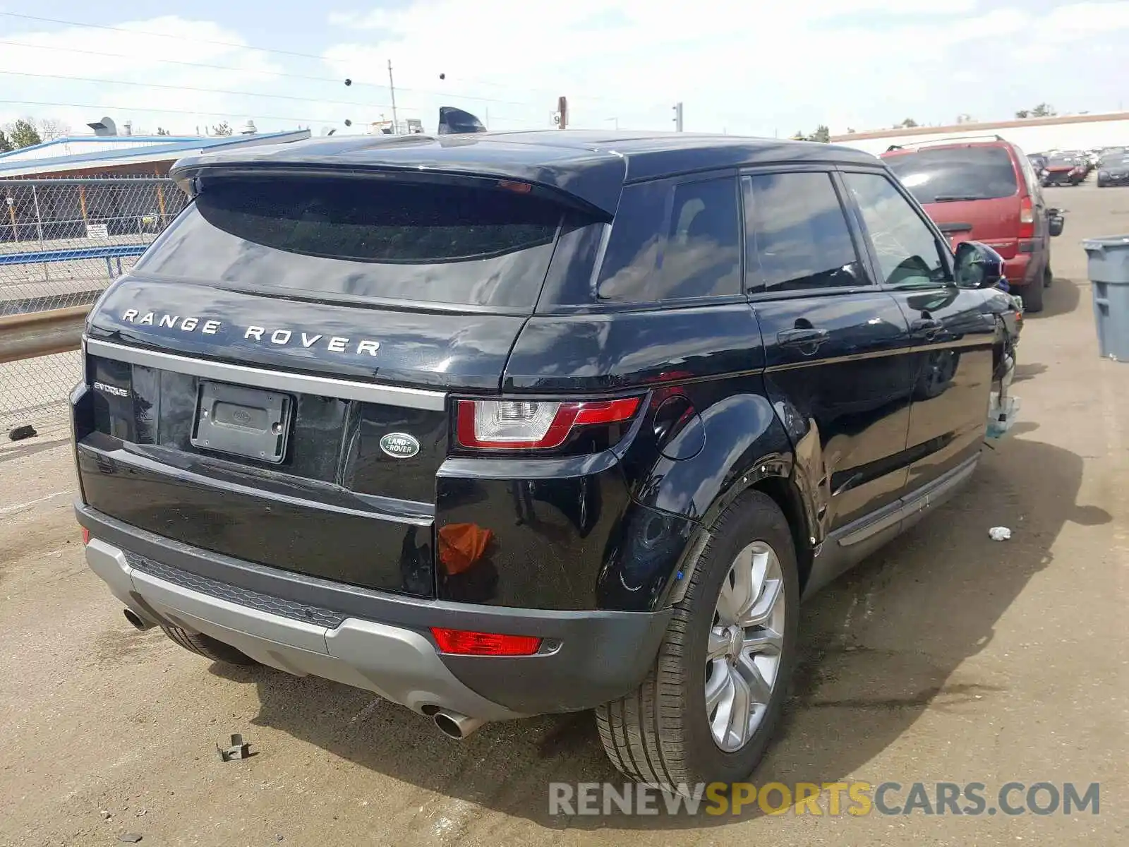 4 Photograph of a damaged car SALVP2RX5KH347544 LAND ROVER RANGEROVER 2019