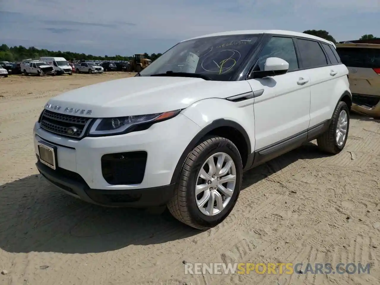 2 Фотография поврежденного автомобиля SALVP2RX6KH330395 LAND ROVER RANGEROVER 2019