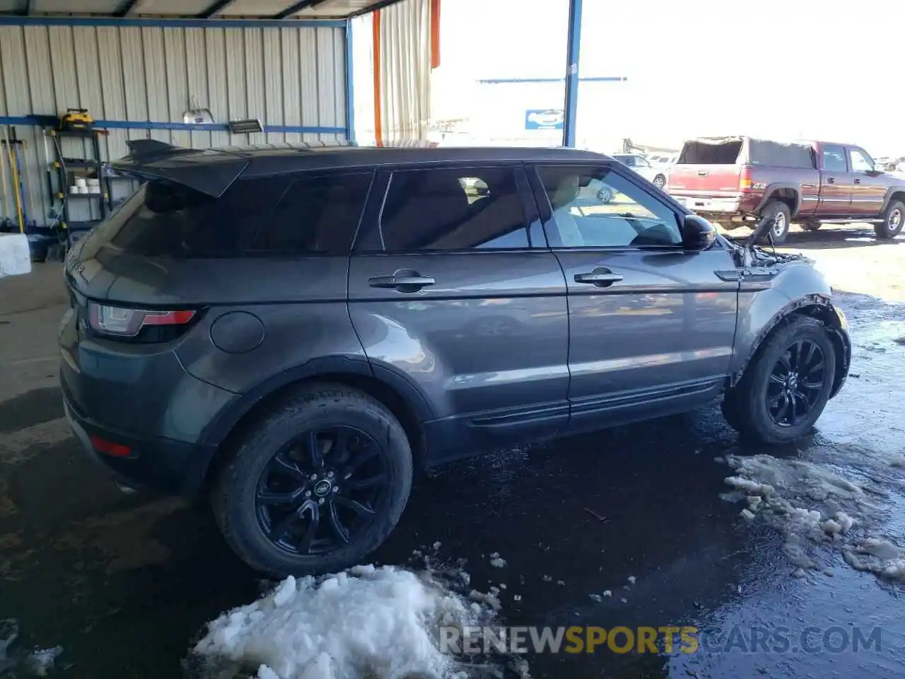 3 Фотография поврежденного автомобиля SALVP2RX6KH339503 LAND ROVER RANGEROVER 2019