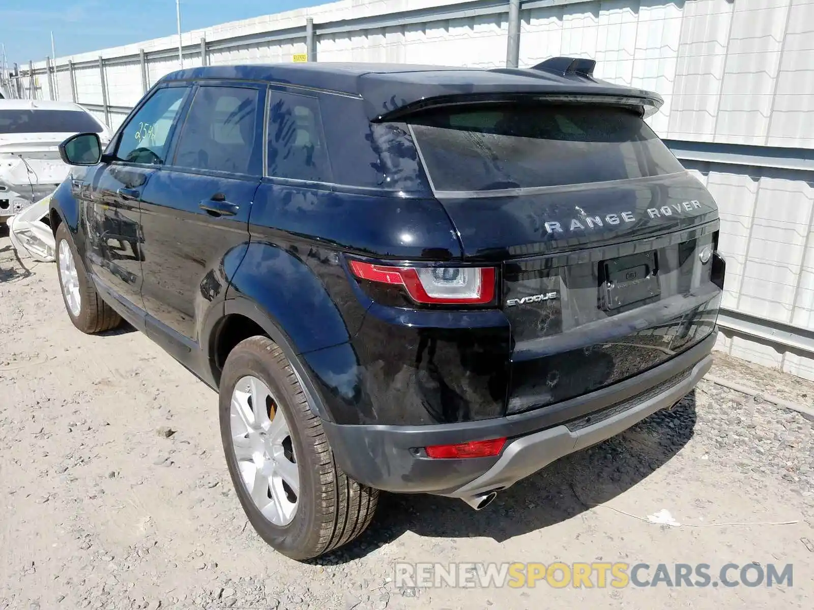 3 Фотография поврежденного автомобиля SALVP2RX9KH340161 LAND ROVER RANGEROVER 2019