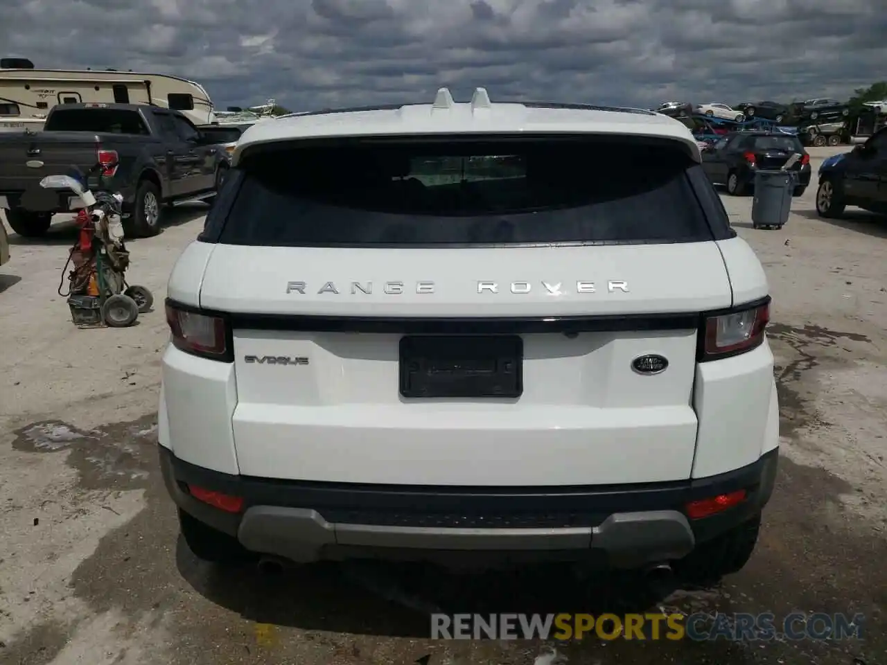 9 Photograph of a damaged car SALVP2RXXKH334353 LAND ROVER RANGEROVER 2019