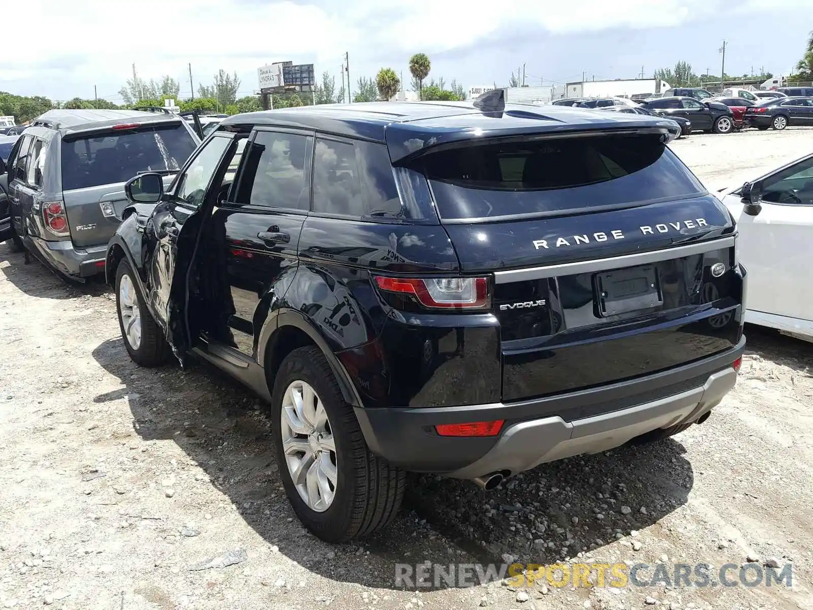 3 Photograph of a damaged car SALVP2RXXKH348298 LAND ROVER RANGEROVER 2019