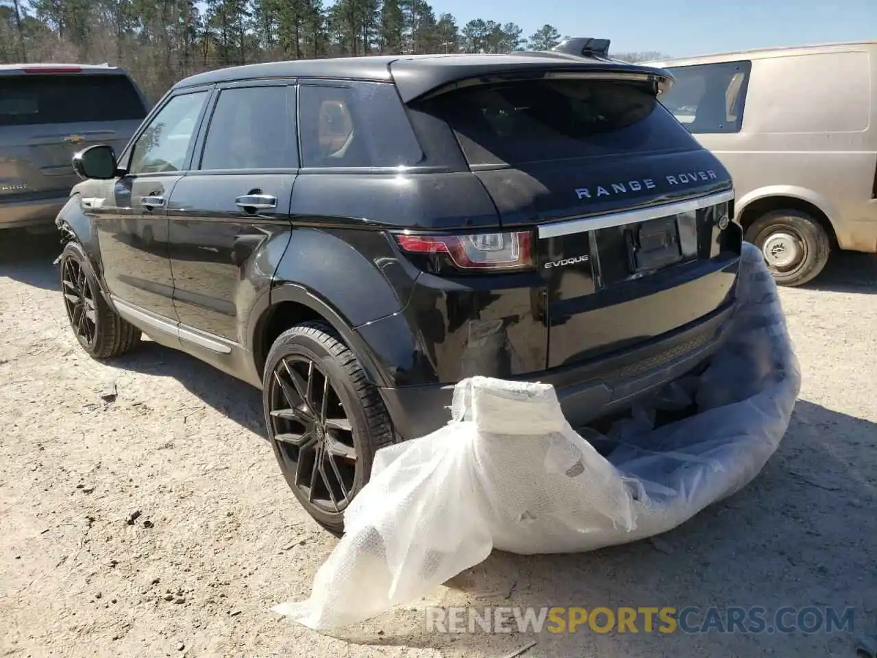 3 Photograph of a damaged car SALVR2RX4KH328011 LAND ROVER RANGEROVER 2019