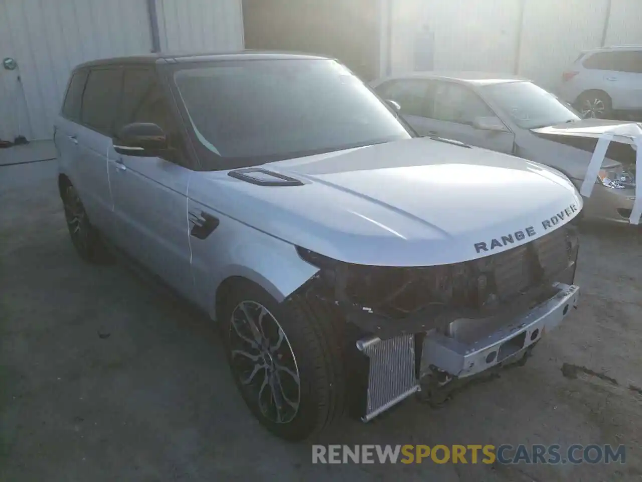 1 Photograph of a damaged car SALWG2RV5KA847604 LAND ROVER RANGEROVER 2019