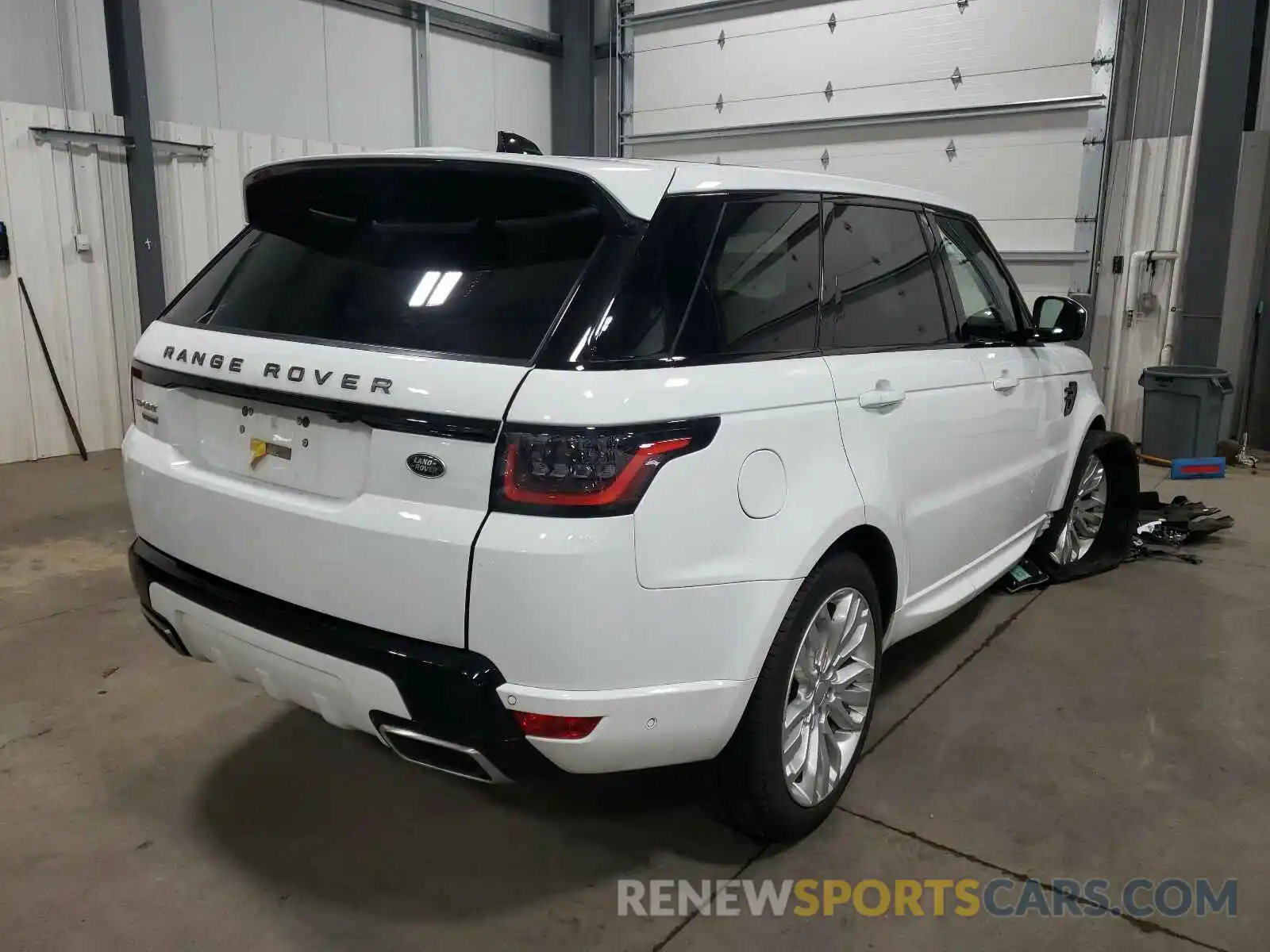 4 Photograph of a damaged car SALWR2RE1KA825013 LAND ROVER RANGEROVER 2019