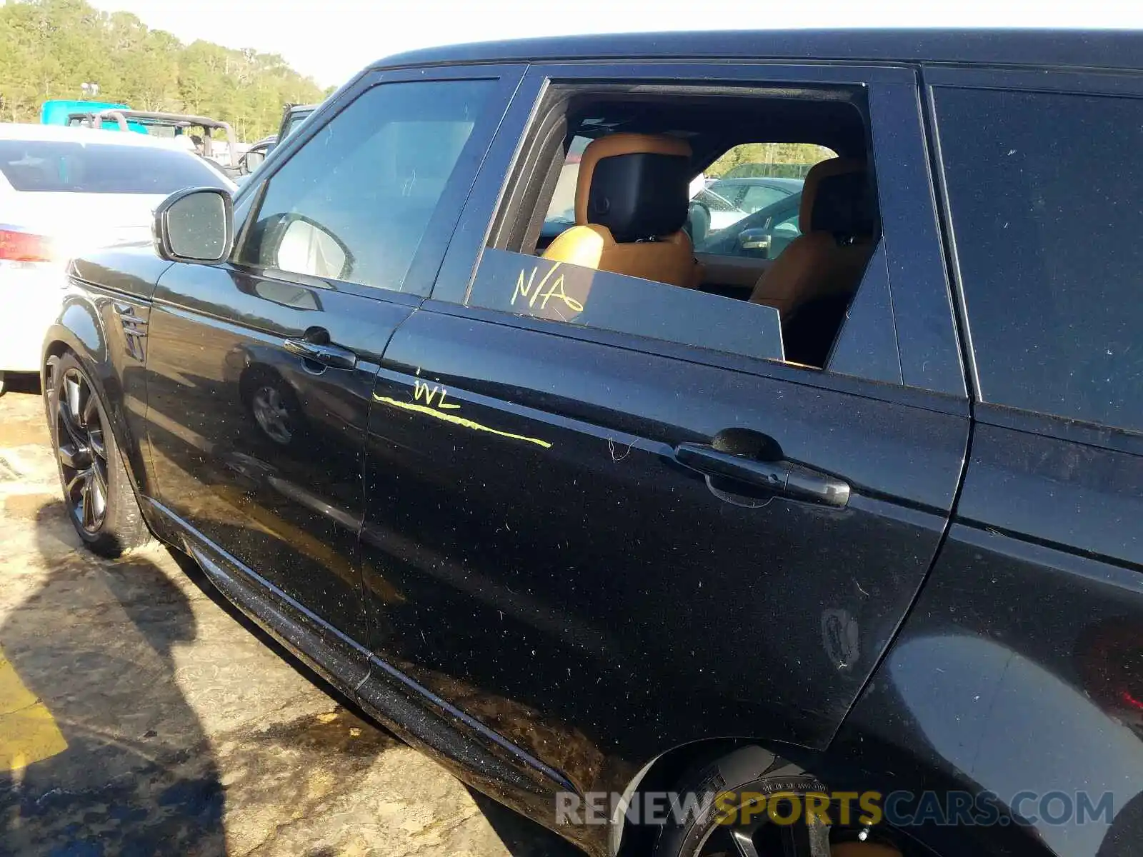 9 Photograph of a damaged car SALWR2RE1KA860053 LAND ROVER RANGEROVER 2019