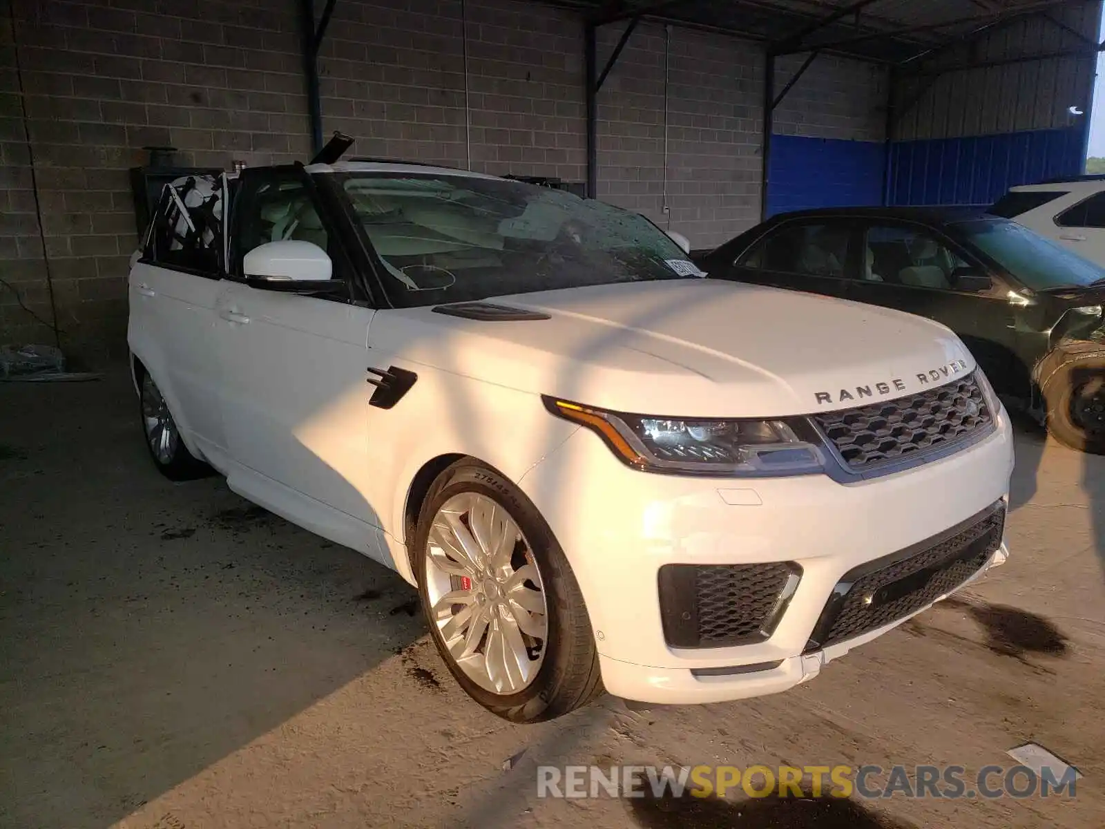 1 Photograph of a damaged car SALWR2RE2KA855122 LAND ROVER RANGEROVER 2019