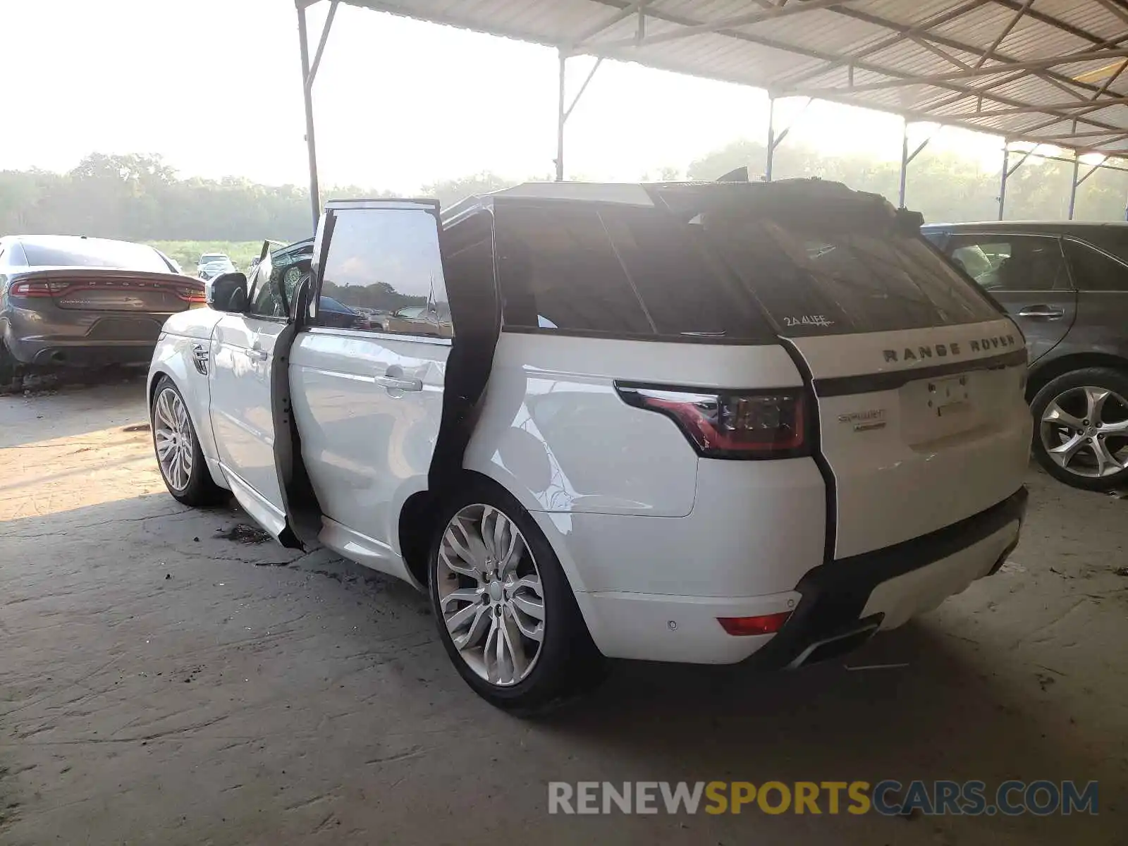 3 Фотография поврежденного автомобиля SALWR2RE2KA855122 LAND ROVER RANGEROVER 2019