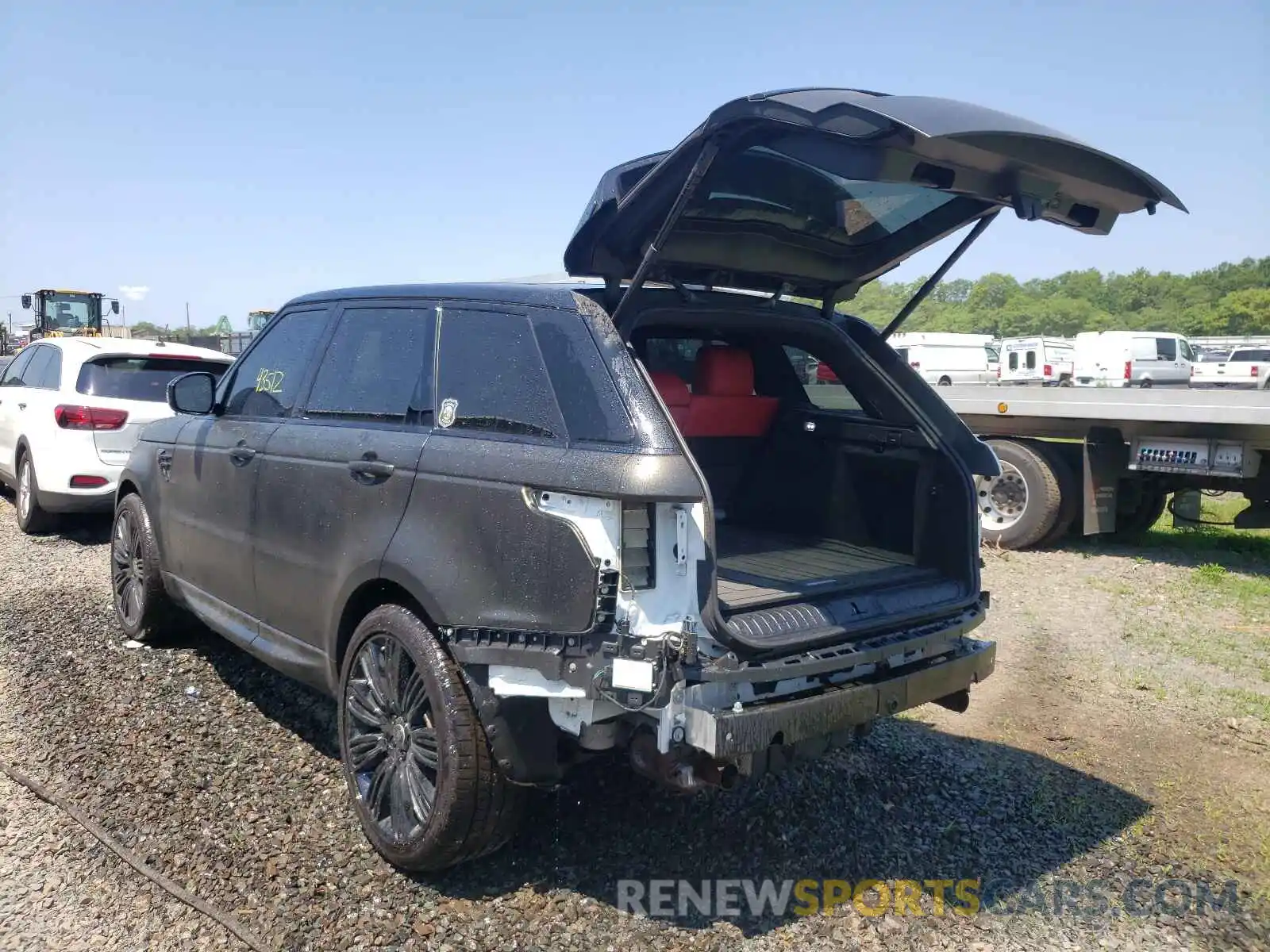 3 Фотография поврежденного автомобиля SALWR2RE5KA827069 LAND ROVER RANGEROVER 2019