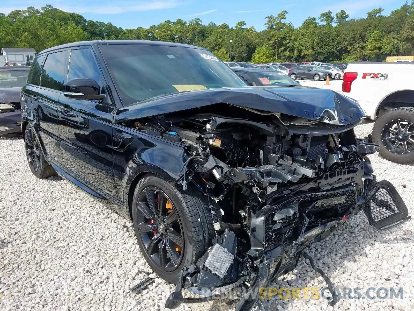 1 Photograph of a damaged car SALWR2RE6KA820762 LAND ROVER RANGEROVER 2019