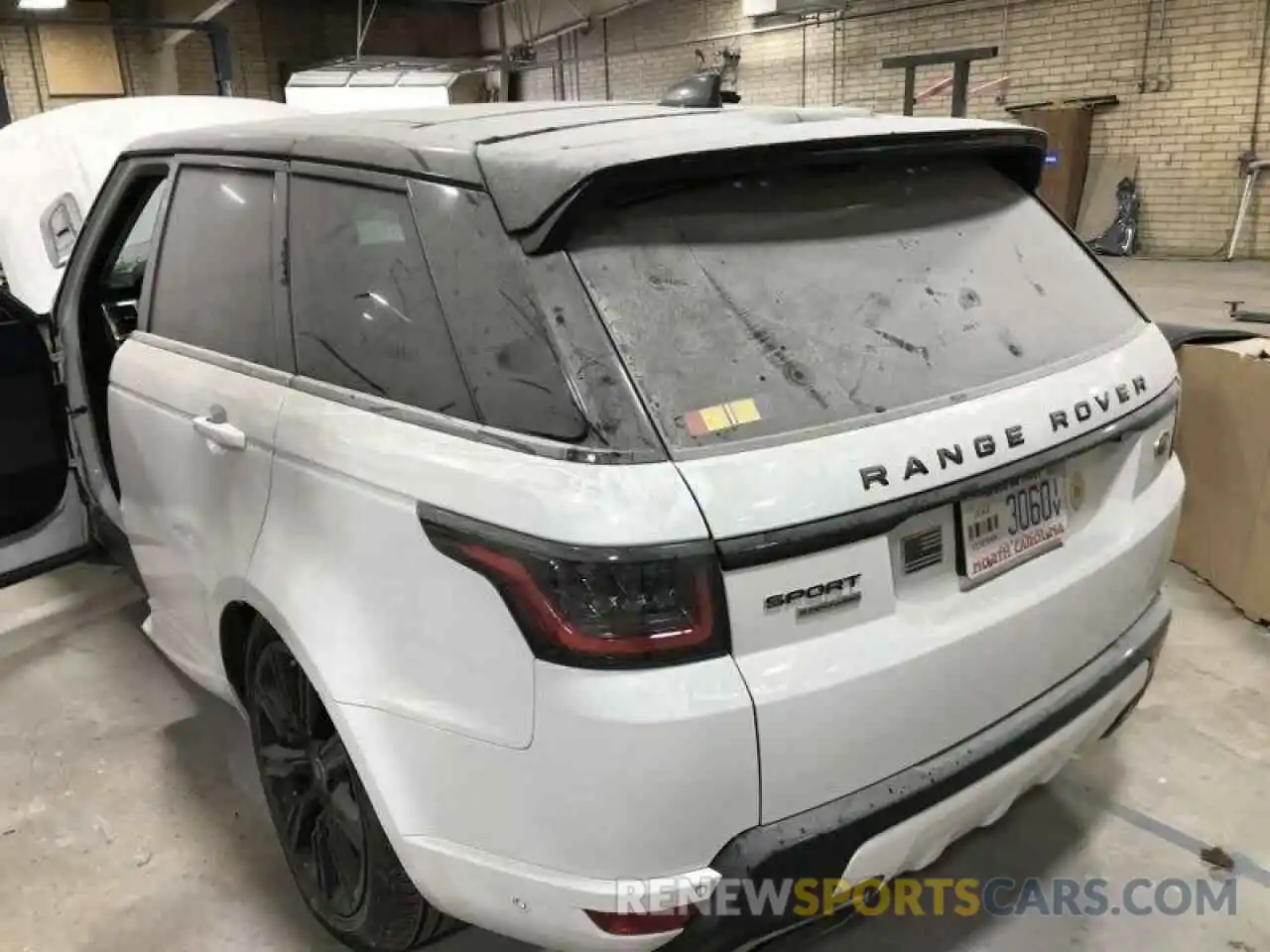 1 Photograph of a damaged car SALWR2RE6KA847072 LAND ROVER RANGEROVER 2019