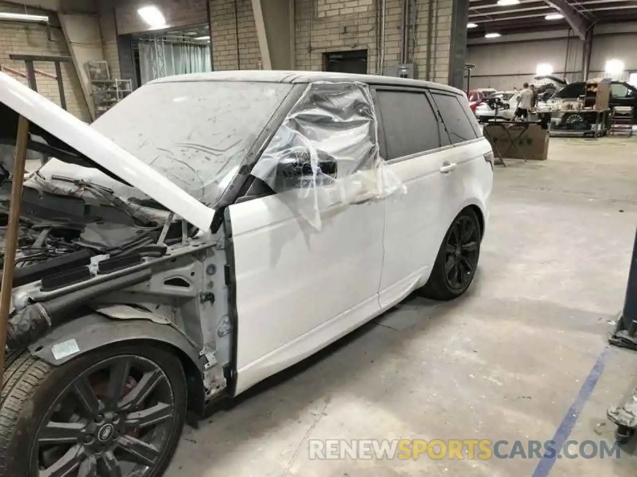 4 Photograph of a damaged car SALWR2RE6KA847072 LAND ROVER RANGEROVER 2019