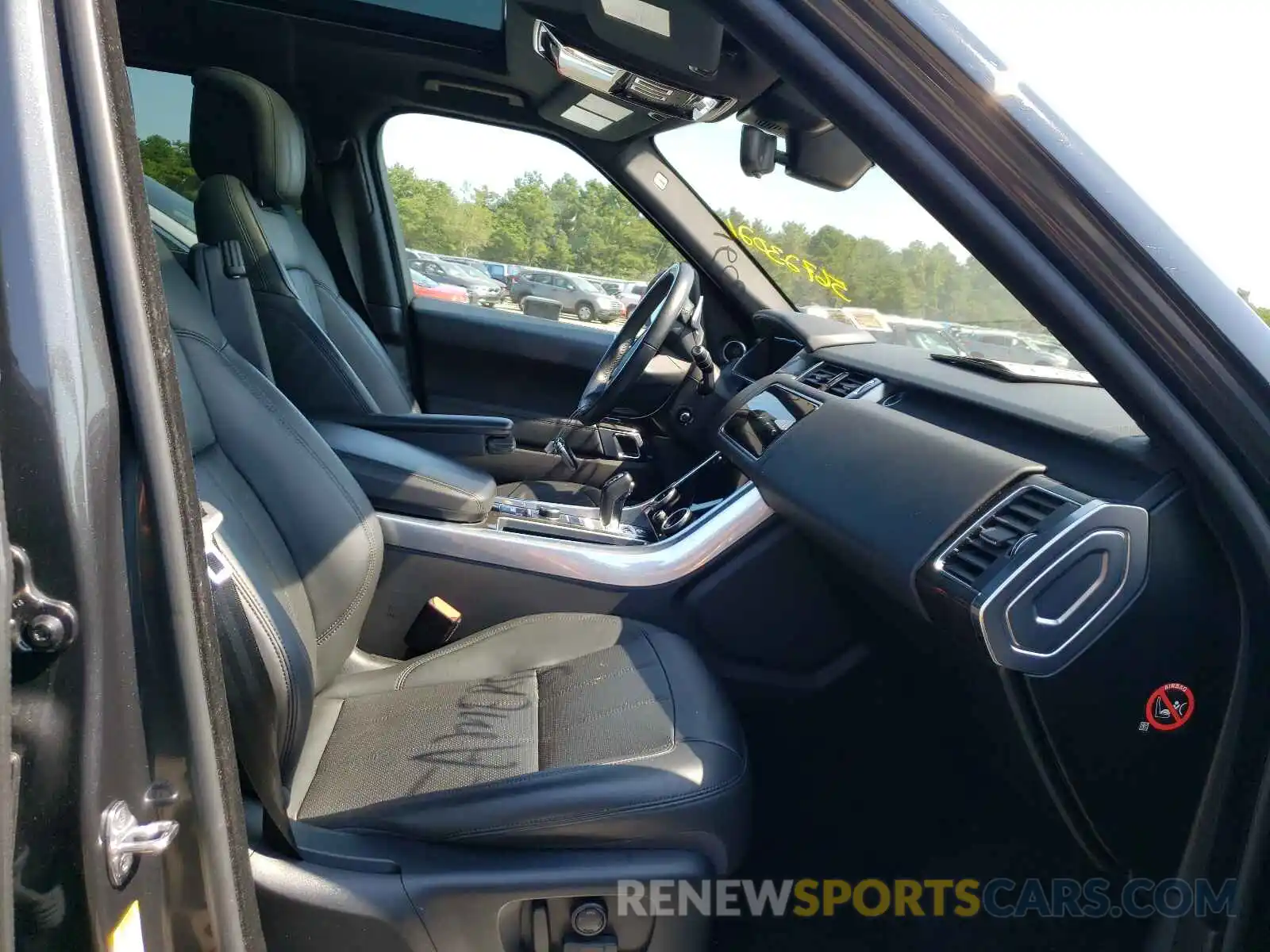 5 Photograph of a damaged car SALWR2RE9KA818276 LAND ROVER RANGEROVER 2019