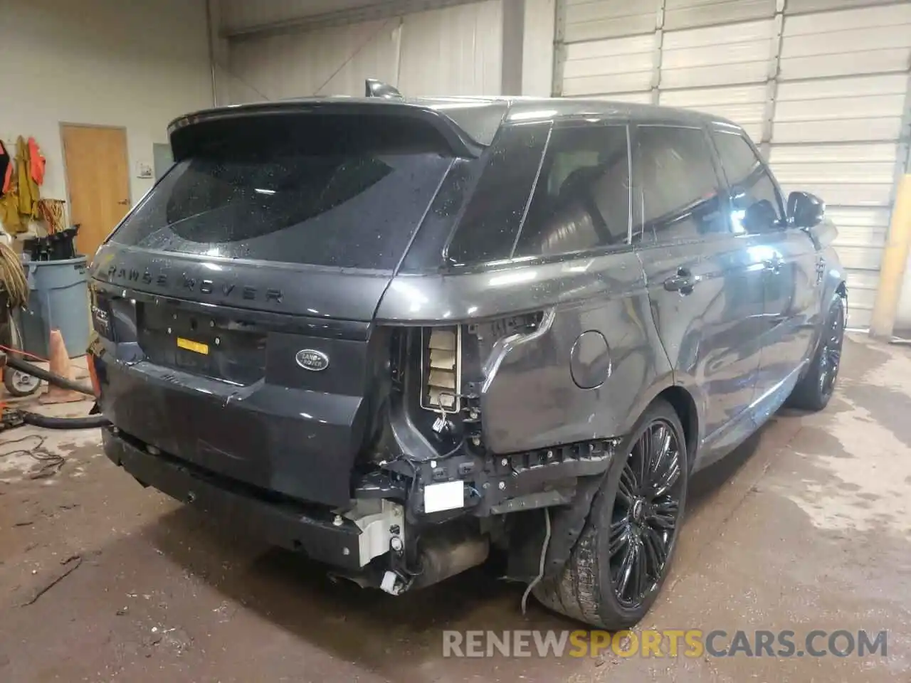 4 Photograph of a damaged car SALWR2RE9KA831612 LAND ROVER RANGEROVER 2019