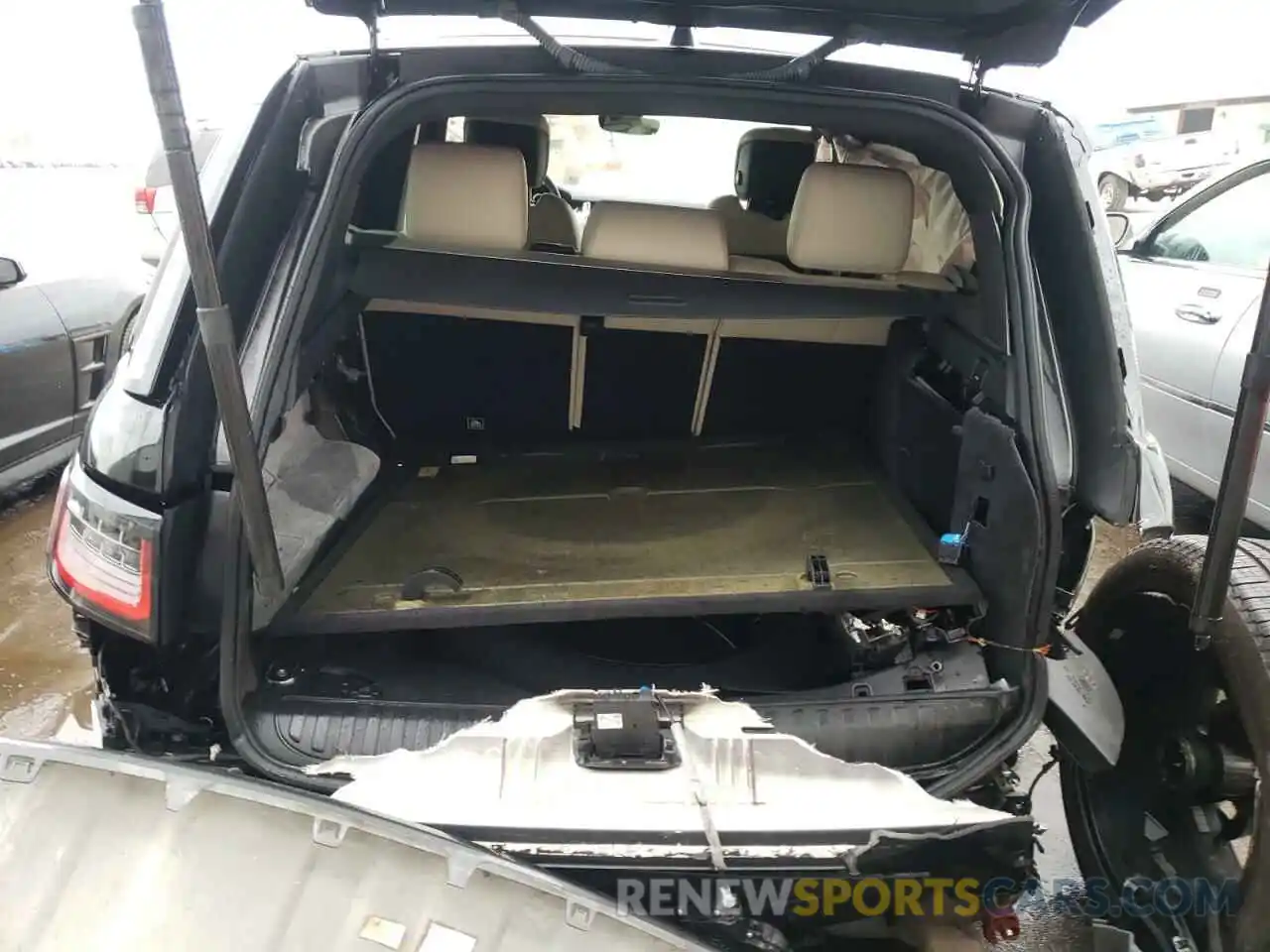 9 Photograph of a damaged car SALWR2RU2KA863194 LAND ROVER RANGEROVER 2019