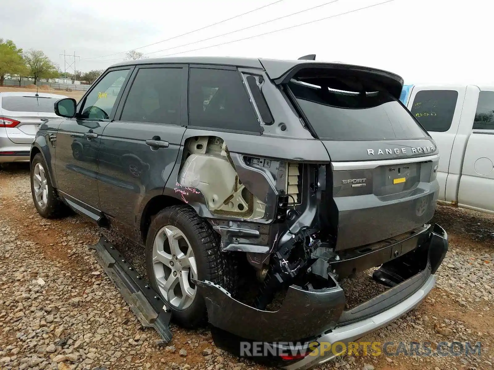 3 Photograph of a damaged car SALWR2RV3KA814983 LAND ROVER RANGEROVER 2019