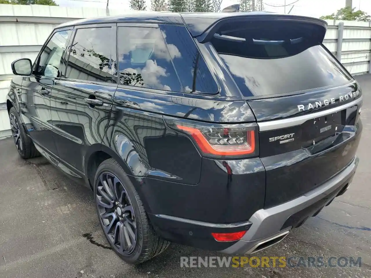 3 Photograph of a damaged car SALWR2RV4KA827497 LAND ROVER RANGEROVER 2019