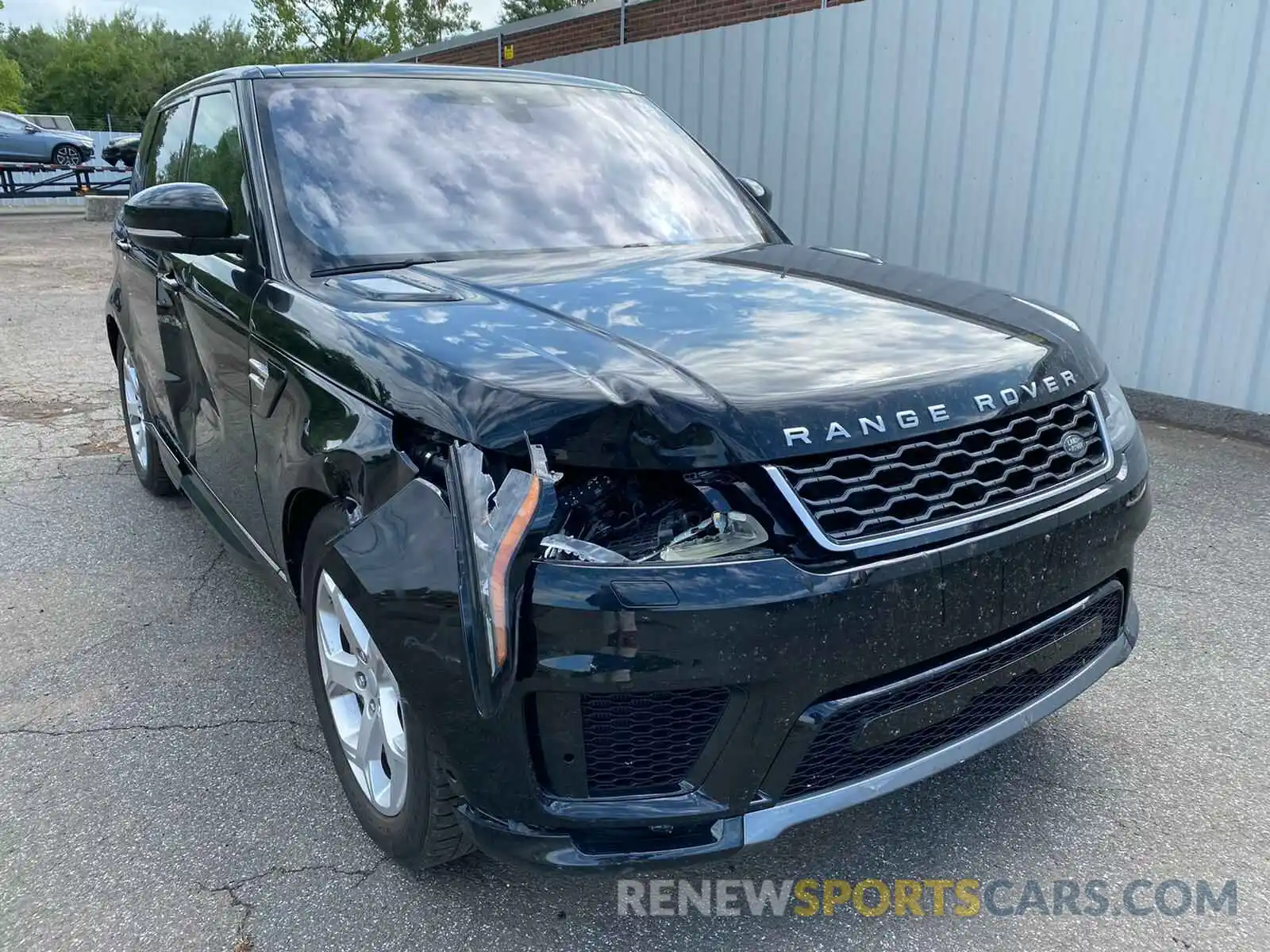 1 Photograph of a damaged car SALWR2RV4KA827824 LAND ROVER RANGEROVER 2019