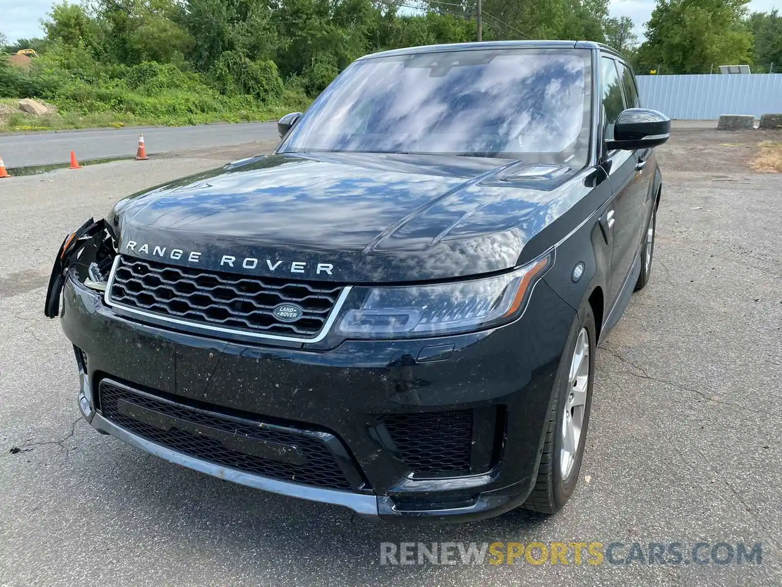 2 Photograph of a damaged car SALWR2RV4KA827824 LAND ROVER RANGEROVER 2019