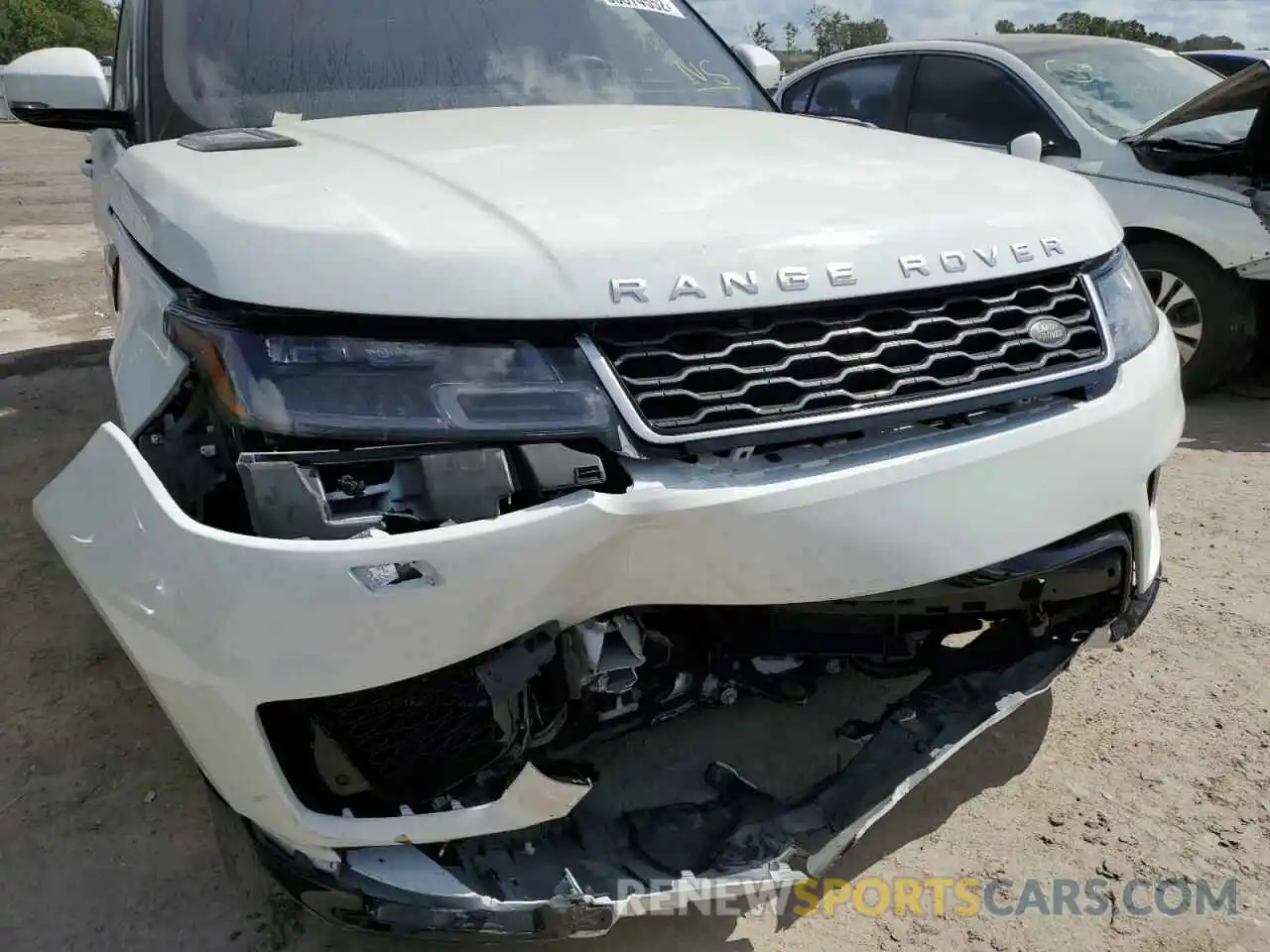 9 Photograph of a damaged car SALWR2RV4KA847541 LAND ROVER RANGEROVER 2019