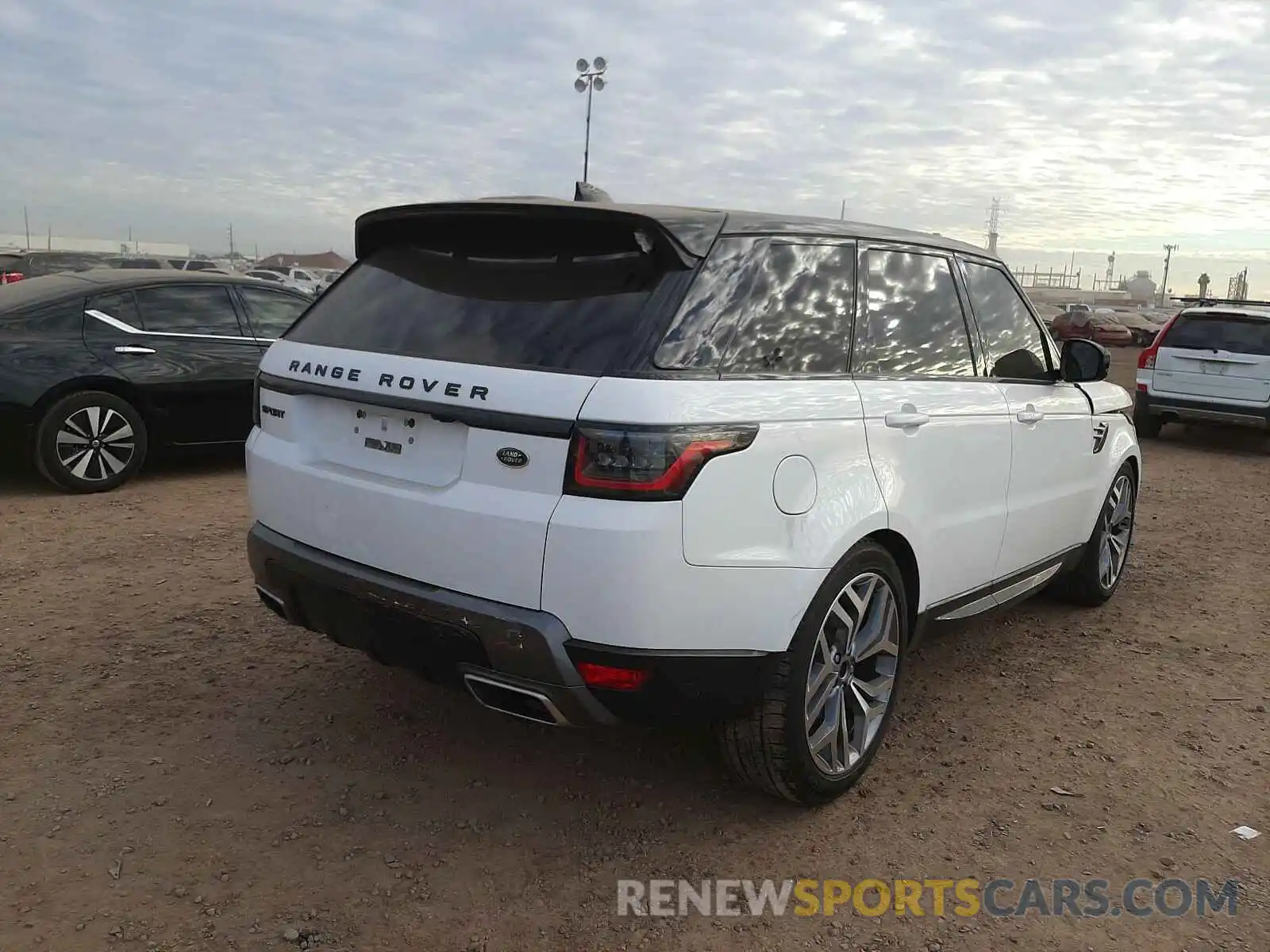 4 Фотография поврежденного автомобиля SALWR2RV5KA420482 LAND ROVER RANGEROVER 2019