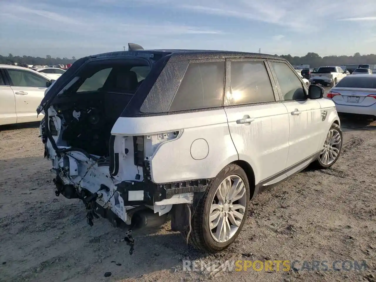 4 Фотография поврежденного автомобиля SALWR2RV6KA840106 LAND ROVER RANGEROVER 2019