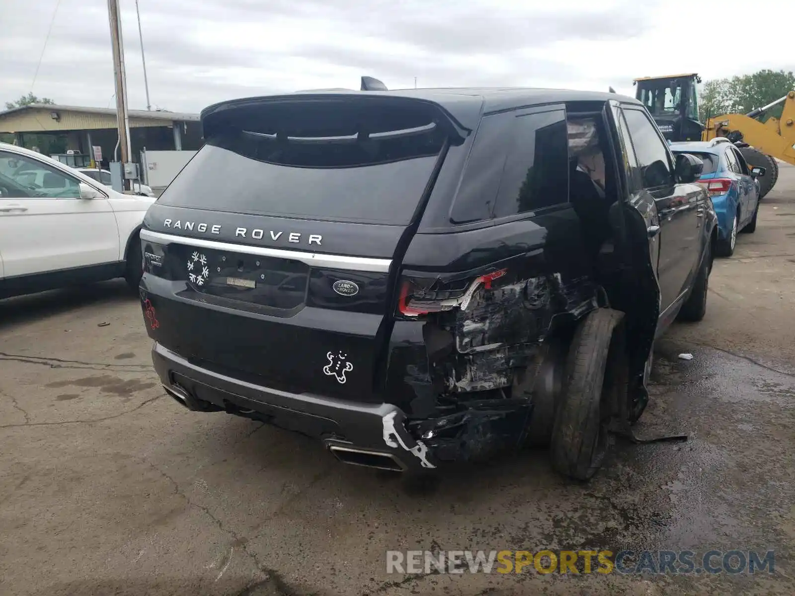 4 Photograph of a damaged car SALWR2RV8KA829561 LAND ROVER RANGEROVER 2019